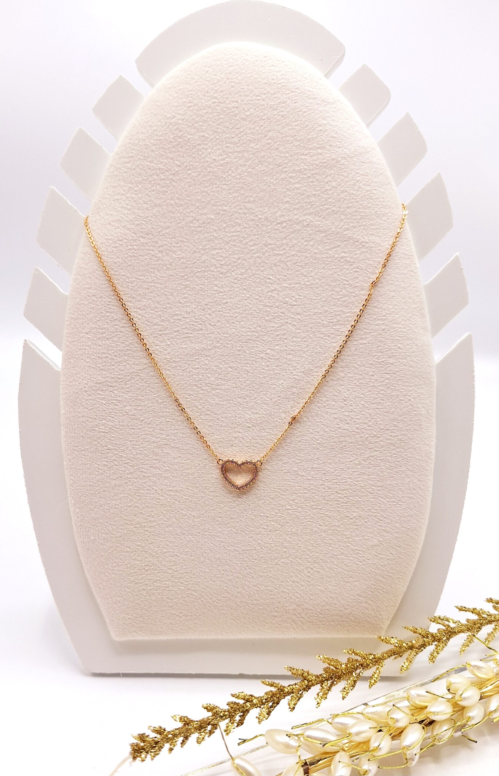 گردنبند پینترستی قلب نگین دار طلایی