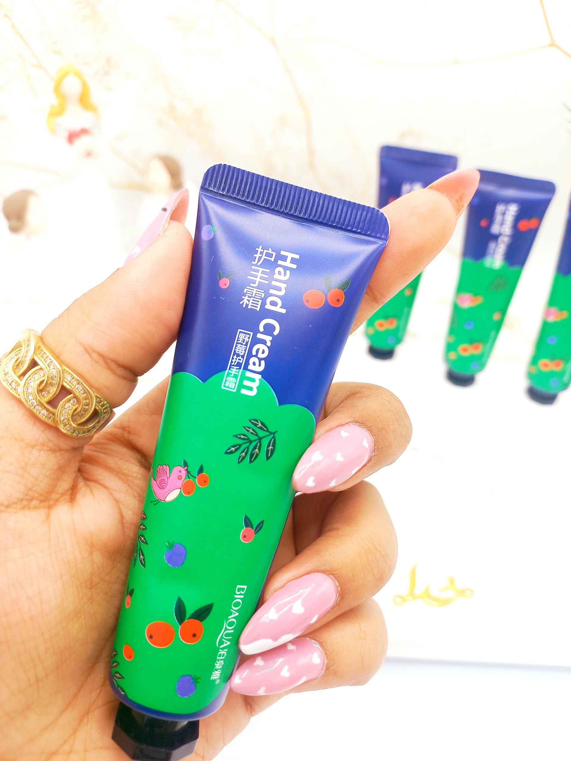 کرم دست تیوپی گیلاس 30 گرم بیوآکوا BIOAQUA کد BQY9690