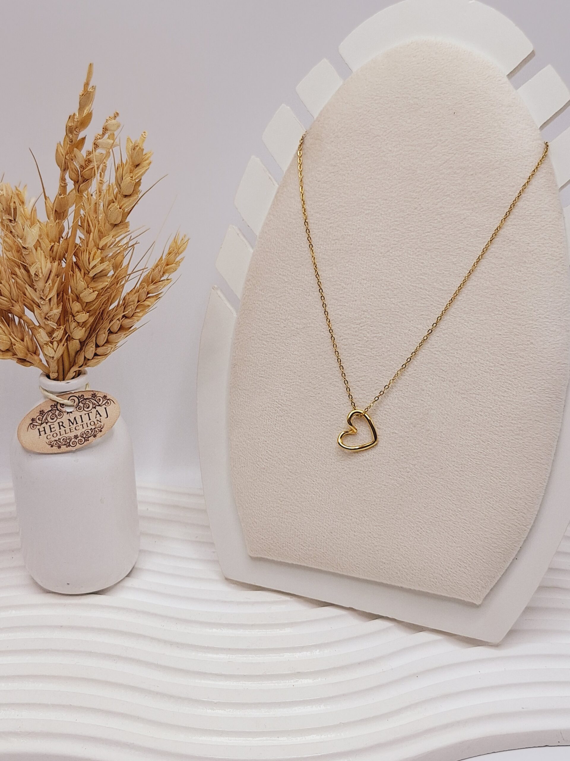 گردنبند طرح قلب مینیمال طلایی زنجیری