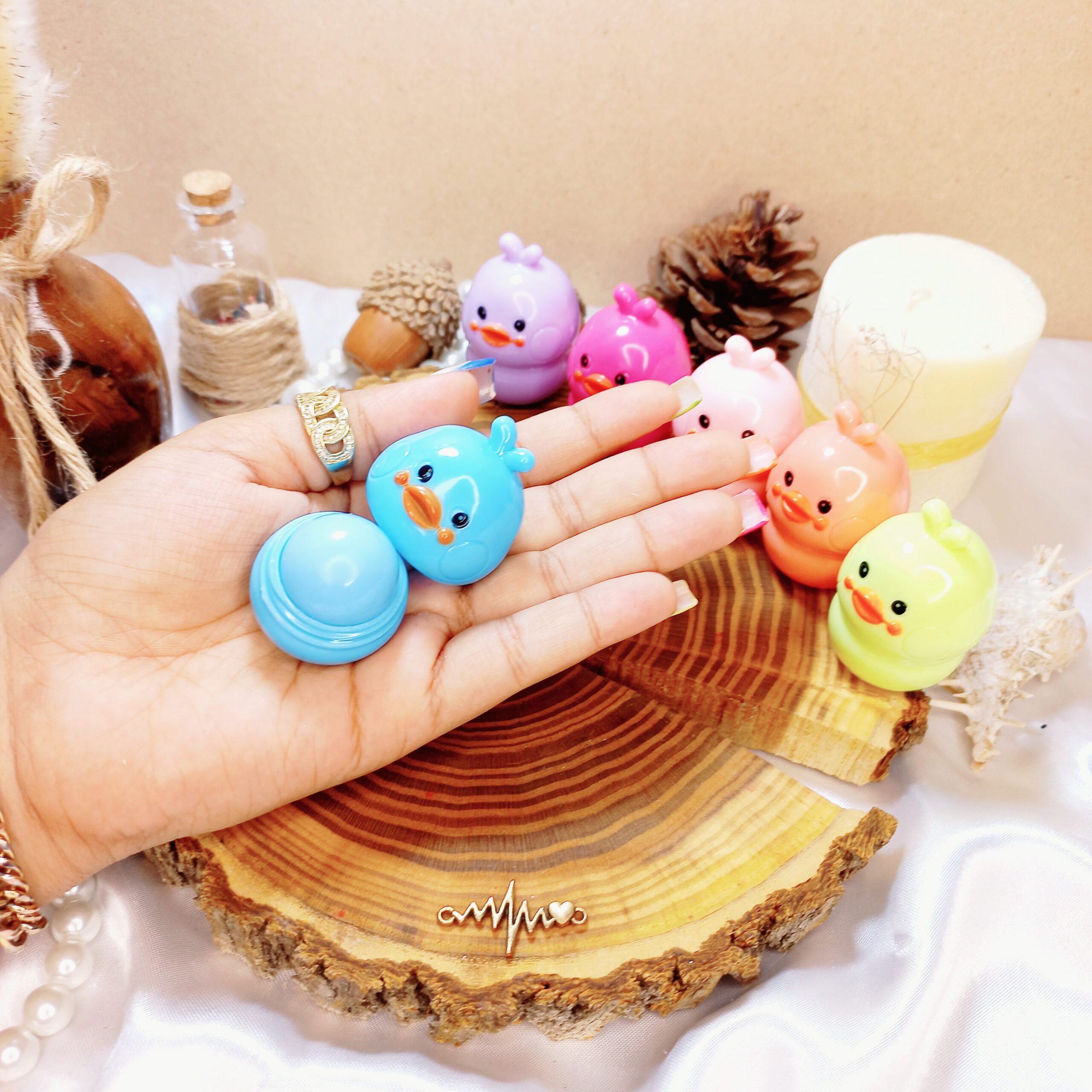 بالم لب فانتزی طرح جوجه فاور بیوتی Favor Beauty