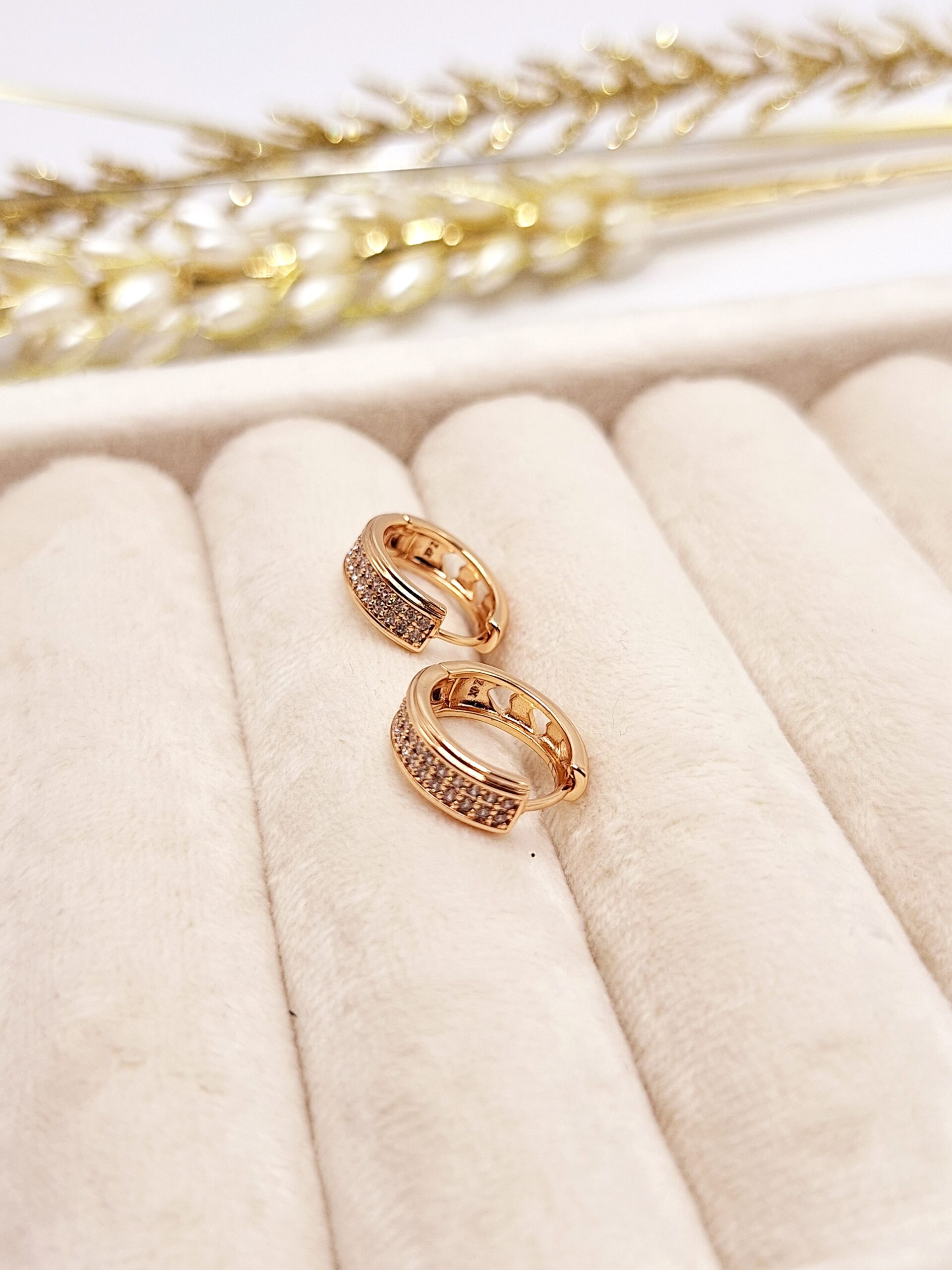 گوشواره طلایی طرح 2 لاین نگین برند ژوپینگ