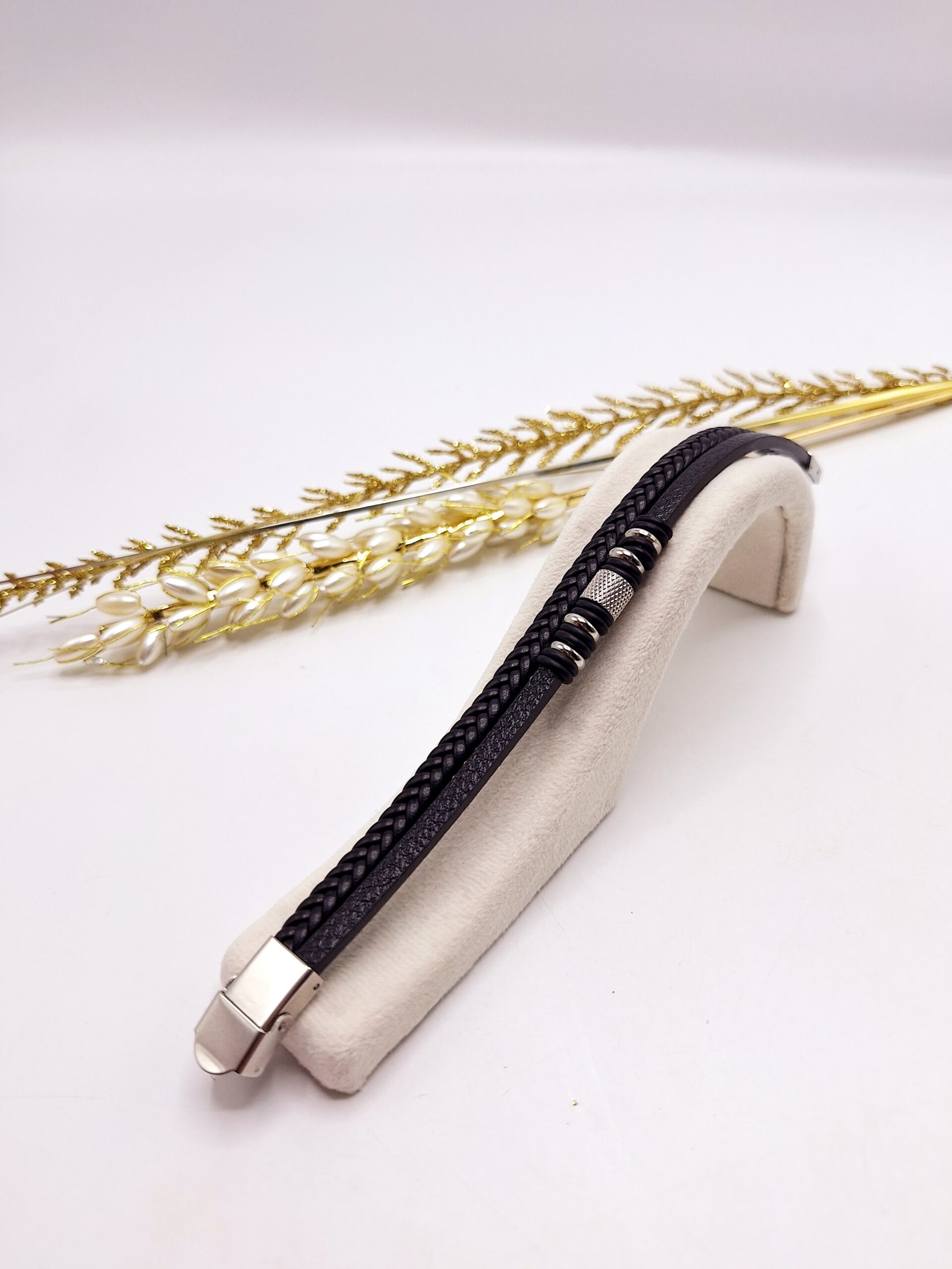 دستبند چرمی مردانه پیچی مشکی