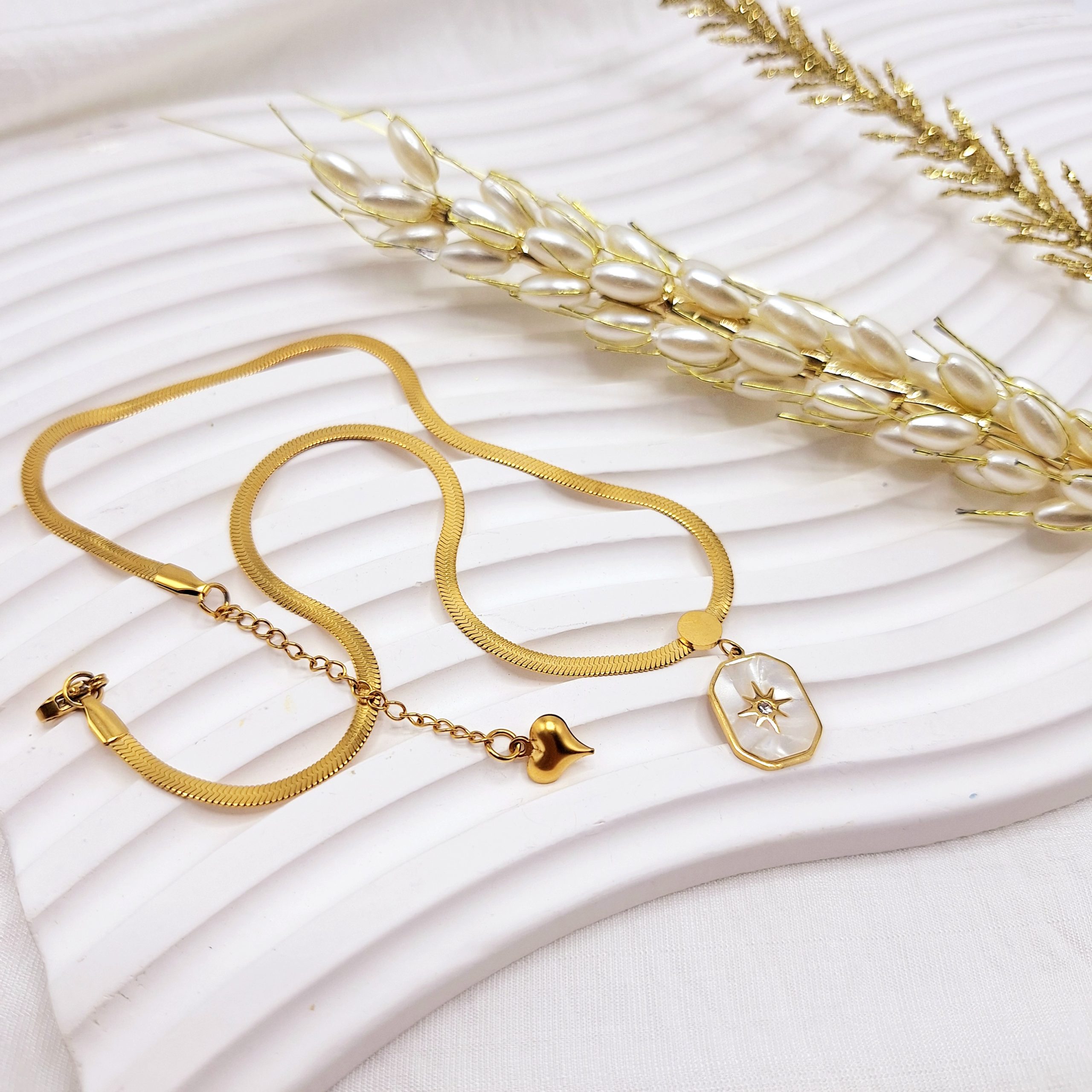 گردنبند ماری مدل آویز خورشیدی