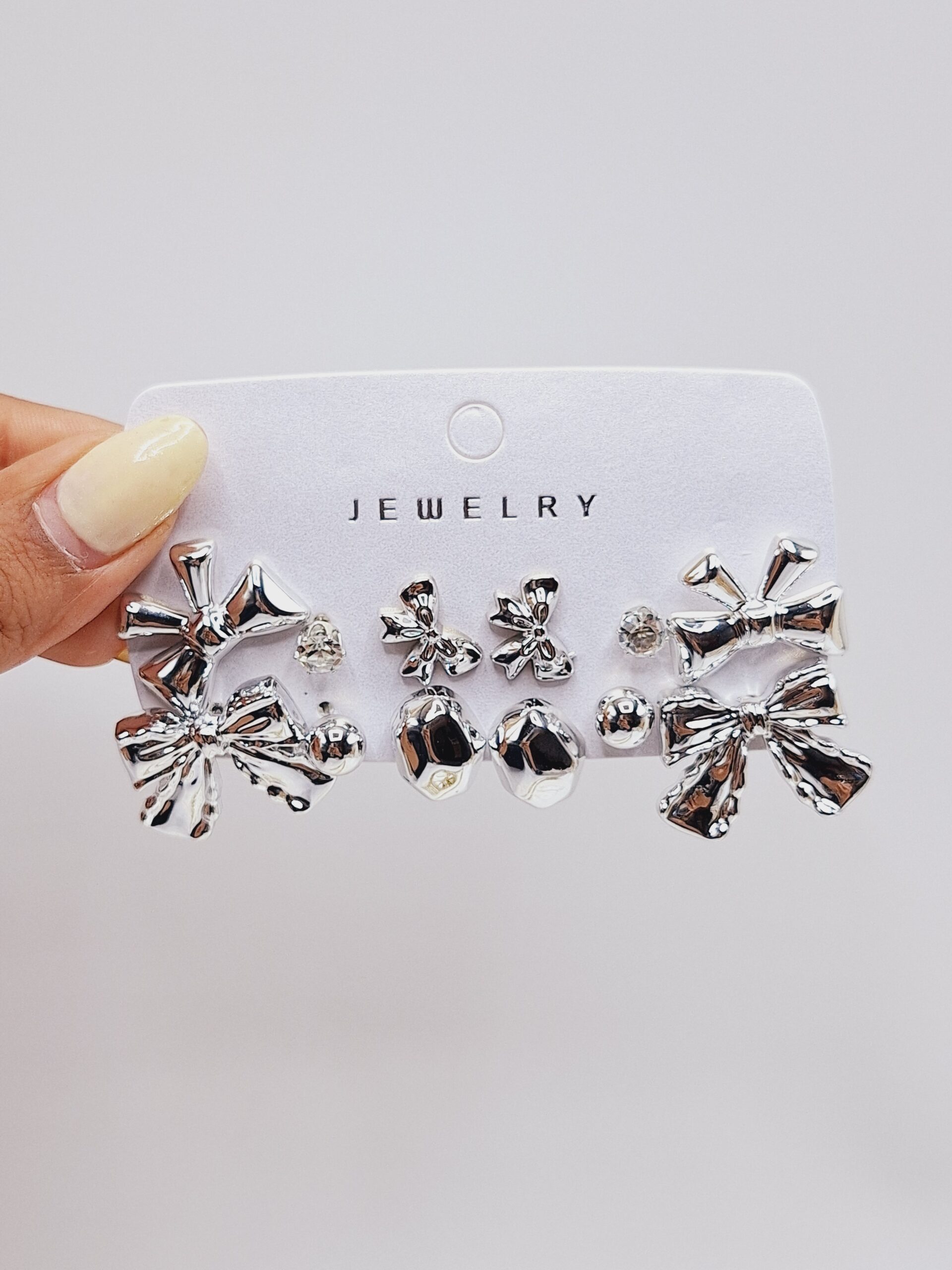 پک گوشواره 6 تایی مجلسی آبکاری رادیوم (طرح چهارم)