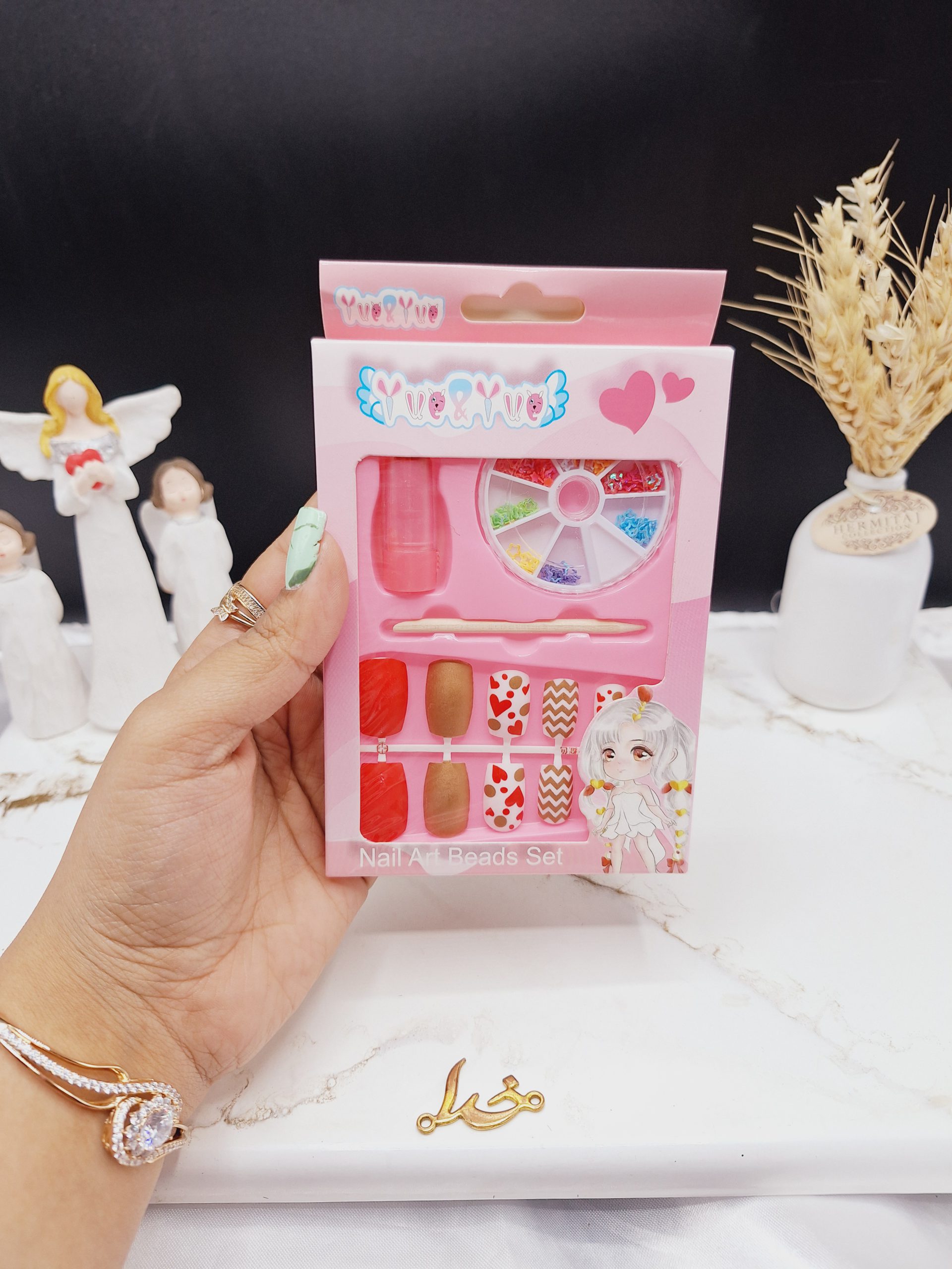 پک چسپ و ناخن مصنوعی به همراه رژ فشنگی بچگانه کد 331