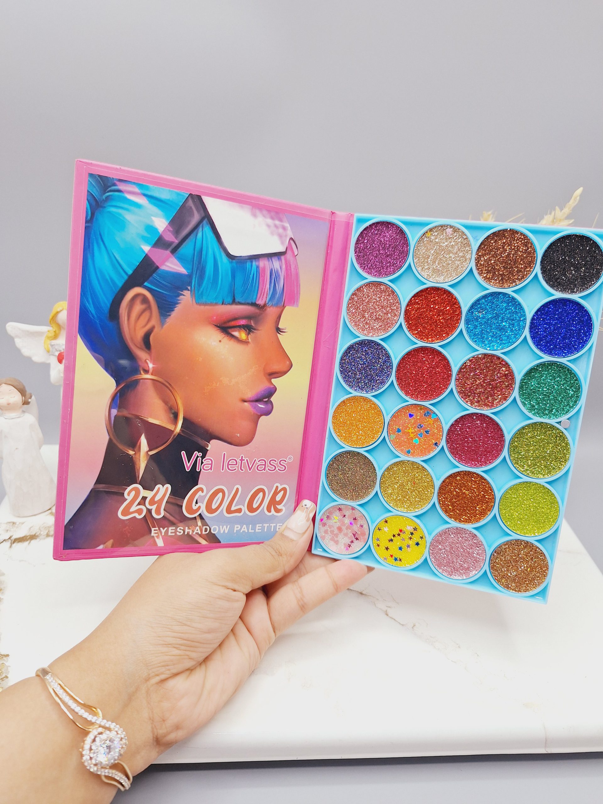 پالت گلیتر چشم و لب طرح دختر پوشش شاین و اکلیلی ریز کد 2325