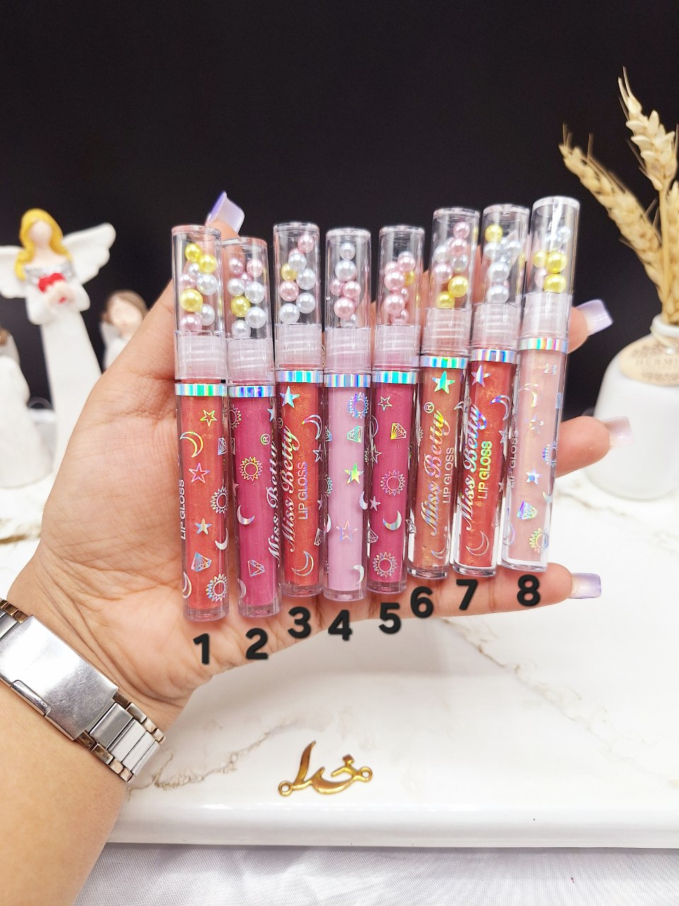 لیپ گلاس شاینی مروارید دار Miss Betty کد 2340