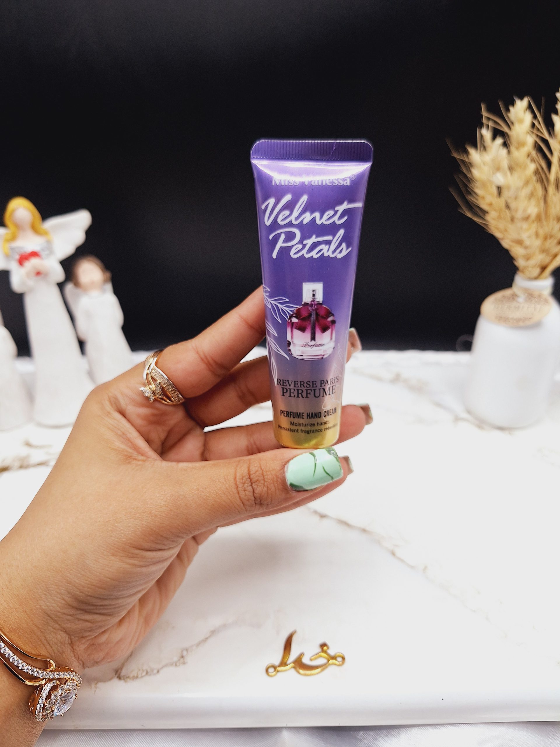 کرم دست 30 گرم ادکلنی REVERSE PARIS  برند Miss Vanessa  کد G3085