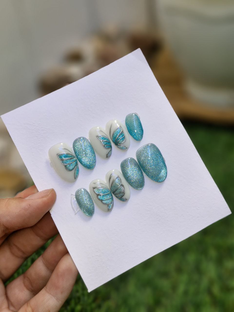 ناخن مصنوعی با مواد کاشت  طرح پروانه آیس (به همراه پک اختصاصی)