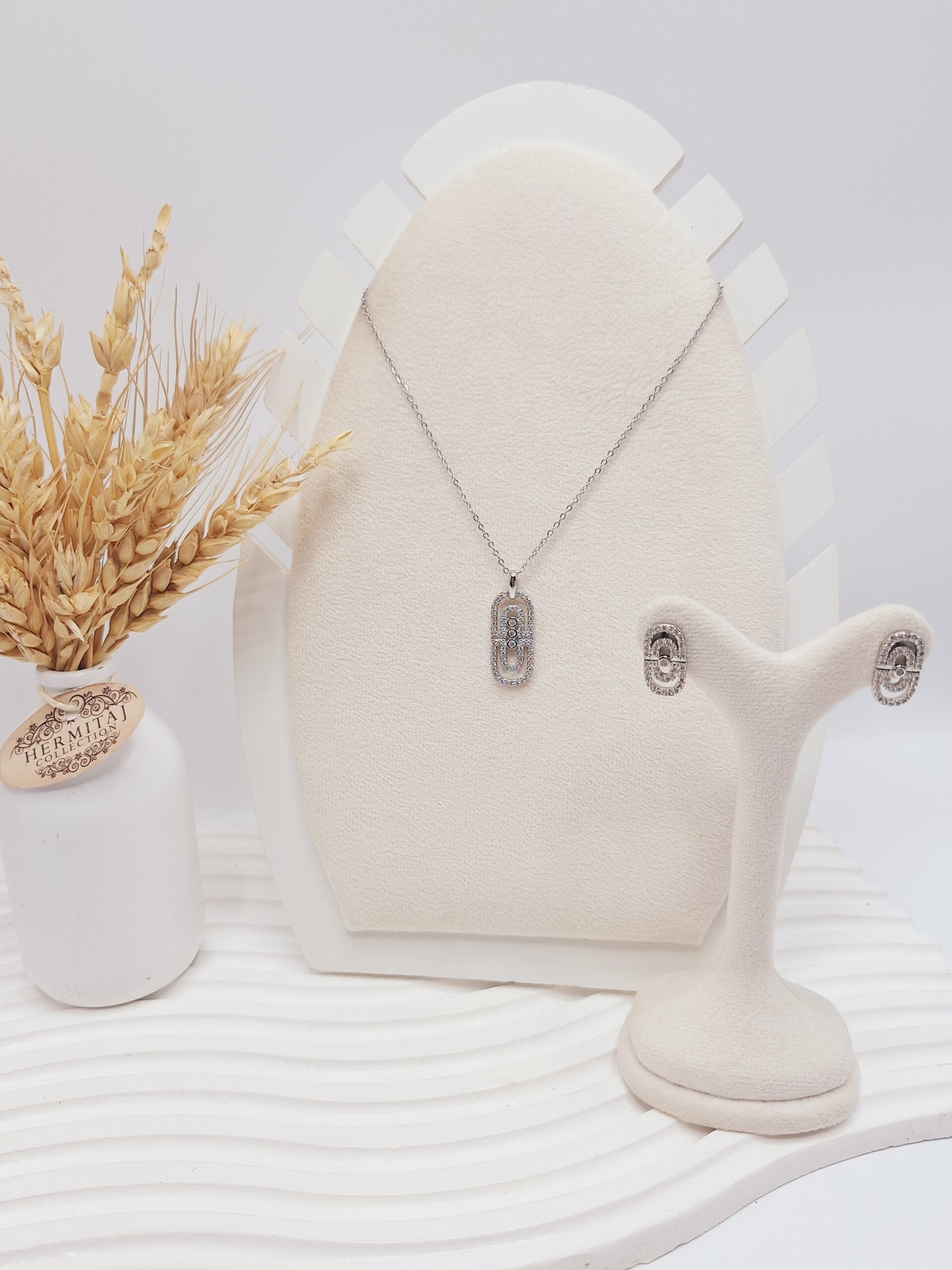 نیم ست نگین دار طرح قفلی نقره ای