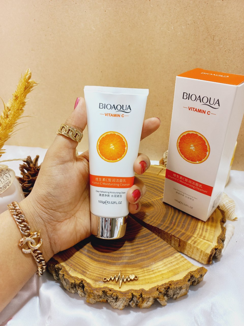 فوم شستشو تیوپی 100 گرمی ویتامین سی بیوآکوا BIOAQUA کد BQY81846