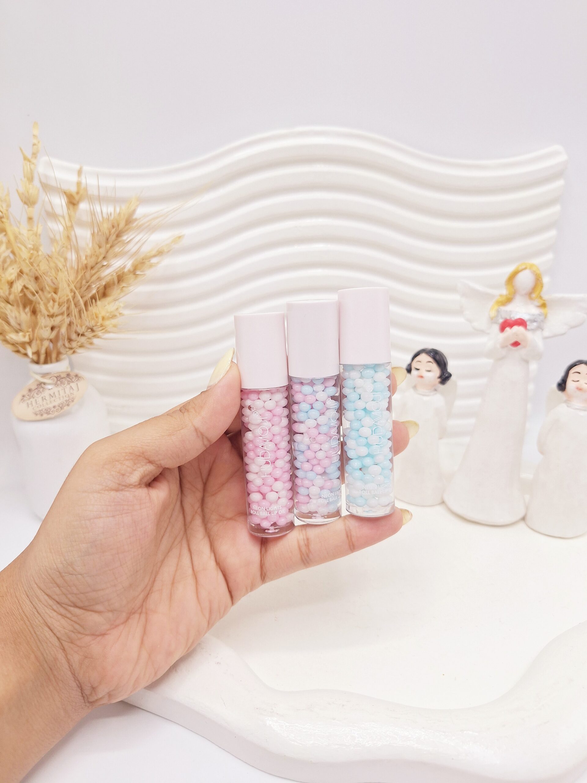 برق لب و مرطوب کننده لب مارشمالو برند HUDAMOJI کد LO-006