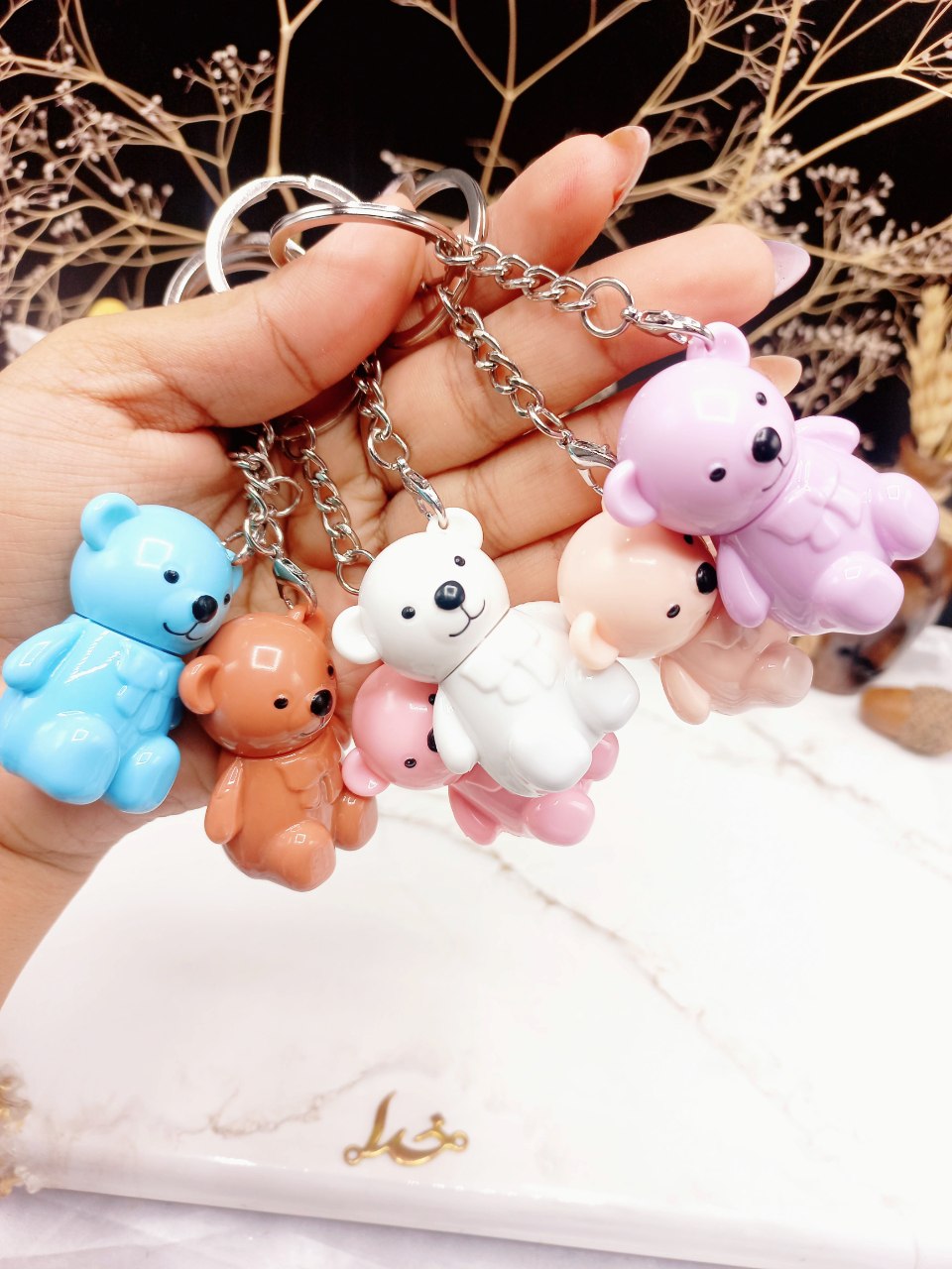 رژ مایع خرسی دارای سر جا کلیدی YEAHKISS کد 1028