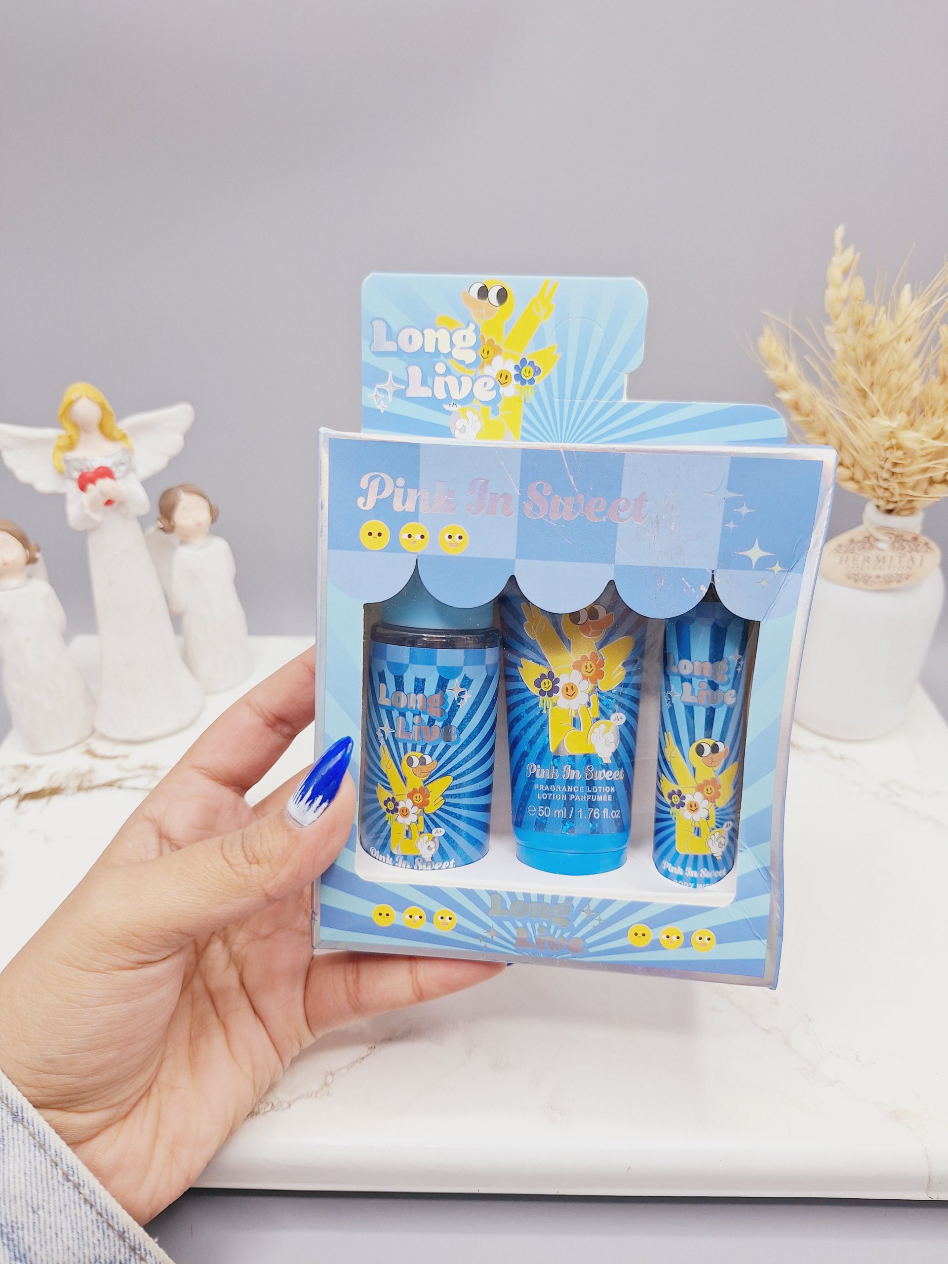 پک 3 تایی بادی اسپلش و لوسیون و عطر قلمی فوق العاده خوشبو و ماندگار برند پینک این سویت کد 3237