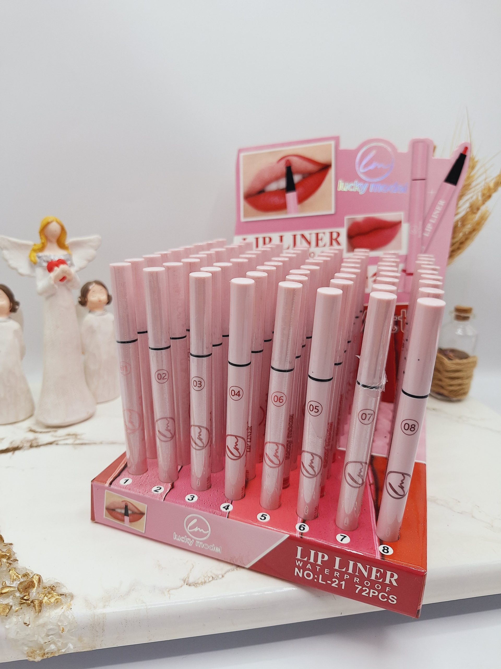 خط لب ضد آب برند Iucky model کد L_21