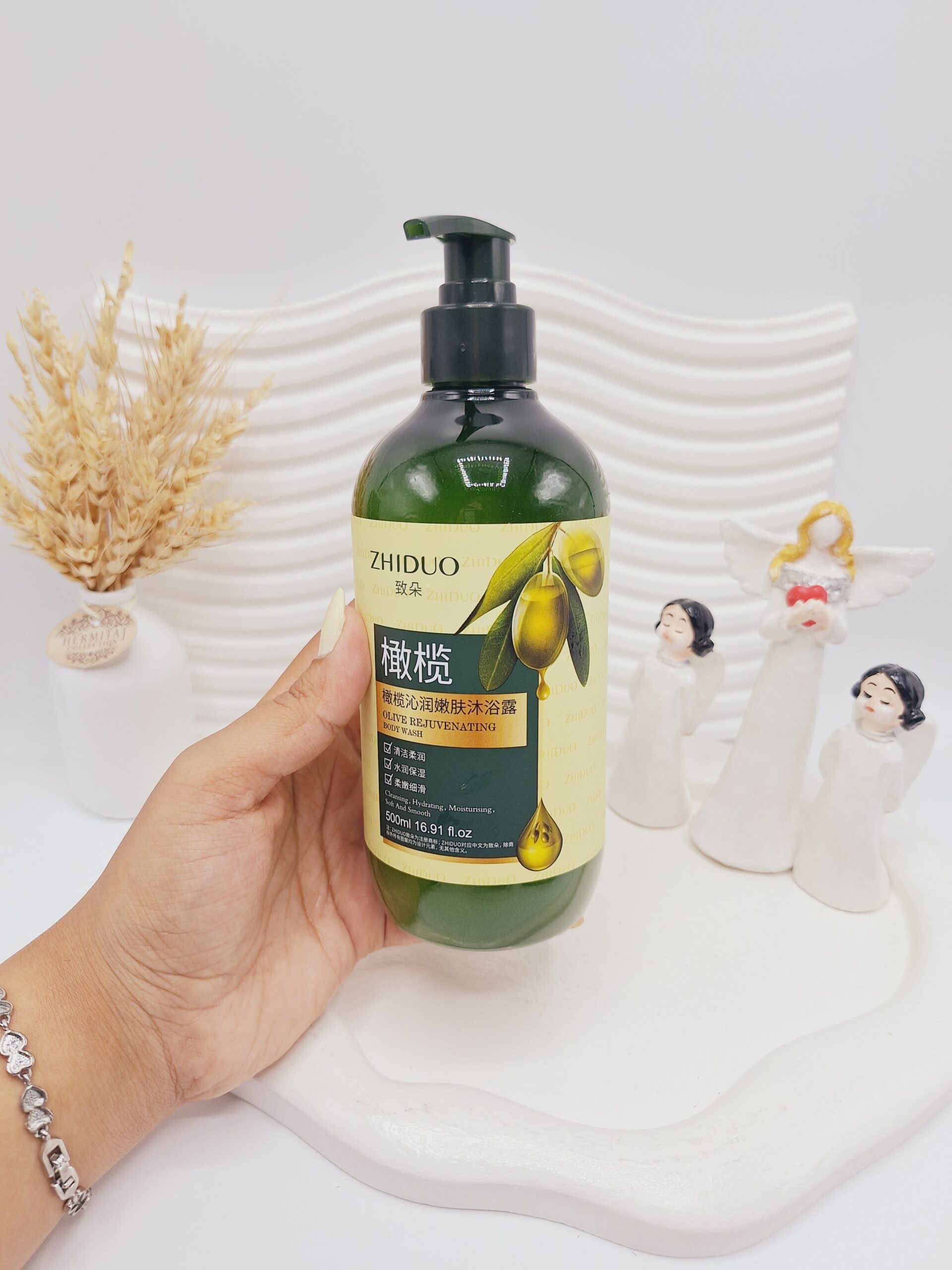 شامپو بدن طراوت بخش دونگشو حاوی روغن زیتون جوانکننده پوست ZHIDUO کد 84524