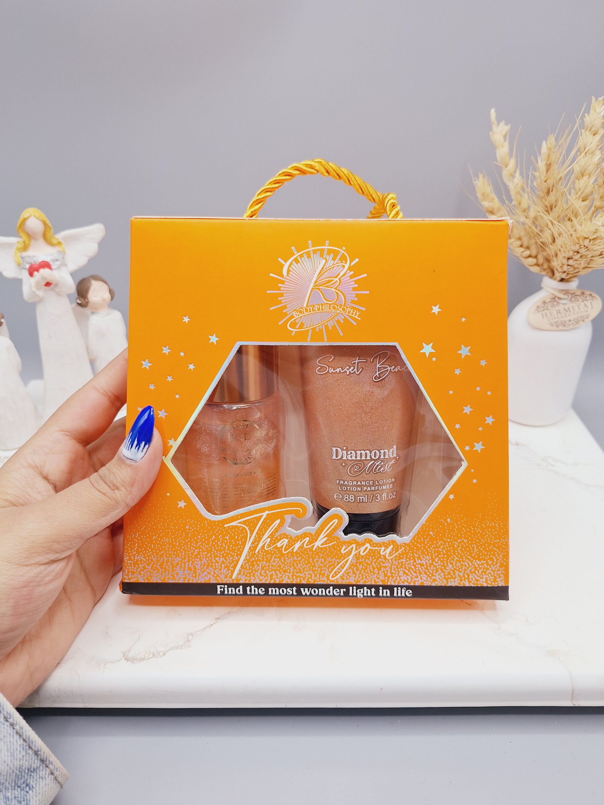 ست بادی اسپلش و لوسیون شاین دار فوق العاده خوشبو و ماندگار به همراه پک کد 2360