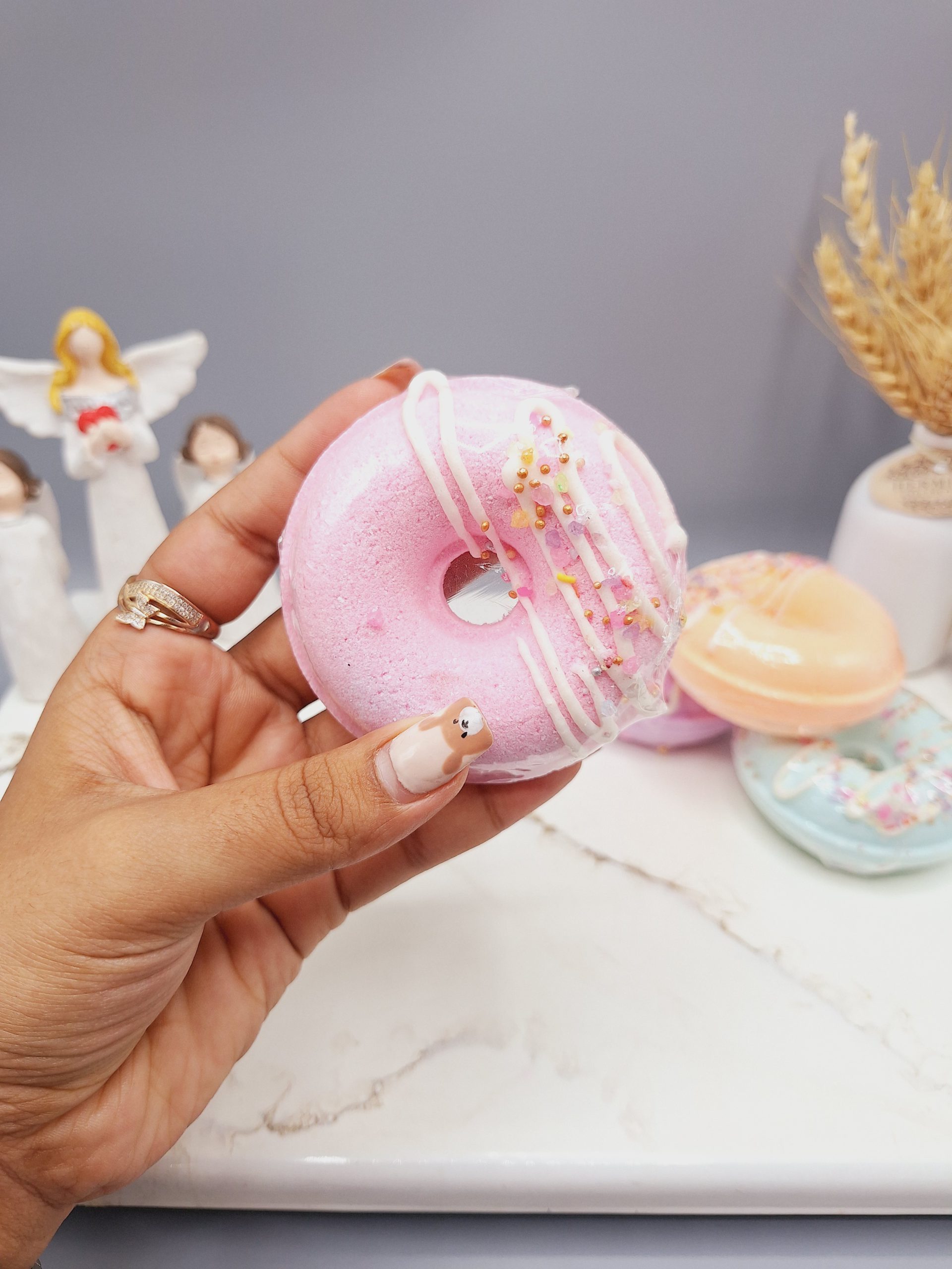 کوکتل و پدیکور دونات خامه ای 80 گرمی با کیفیت با جوشش عالی