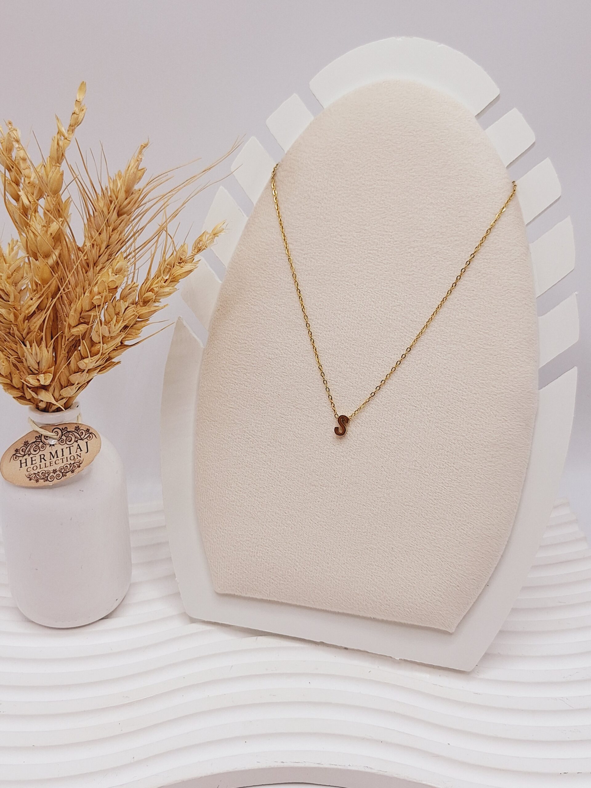 گردنبند حروف s کوچک رنگ طلایی