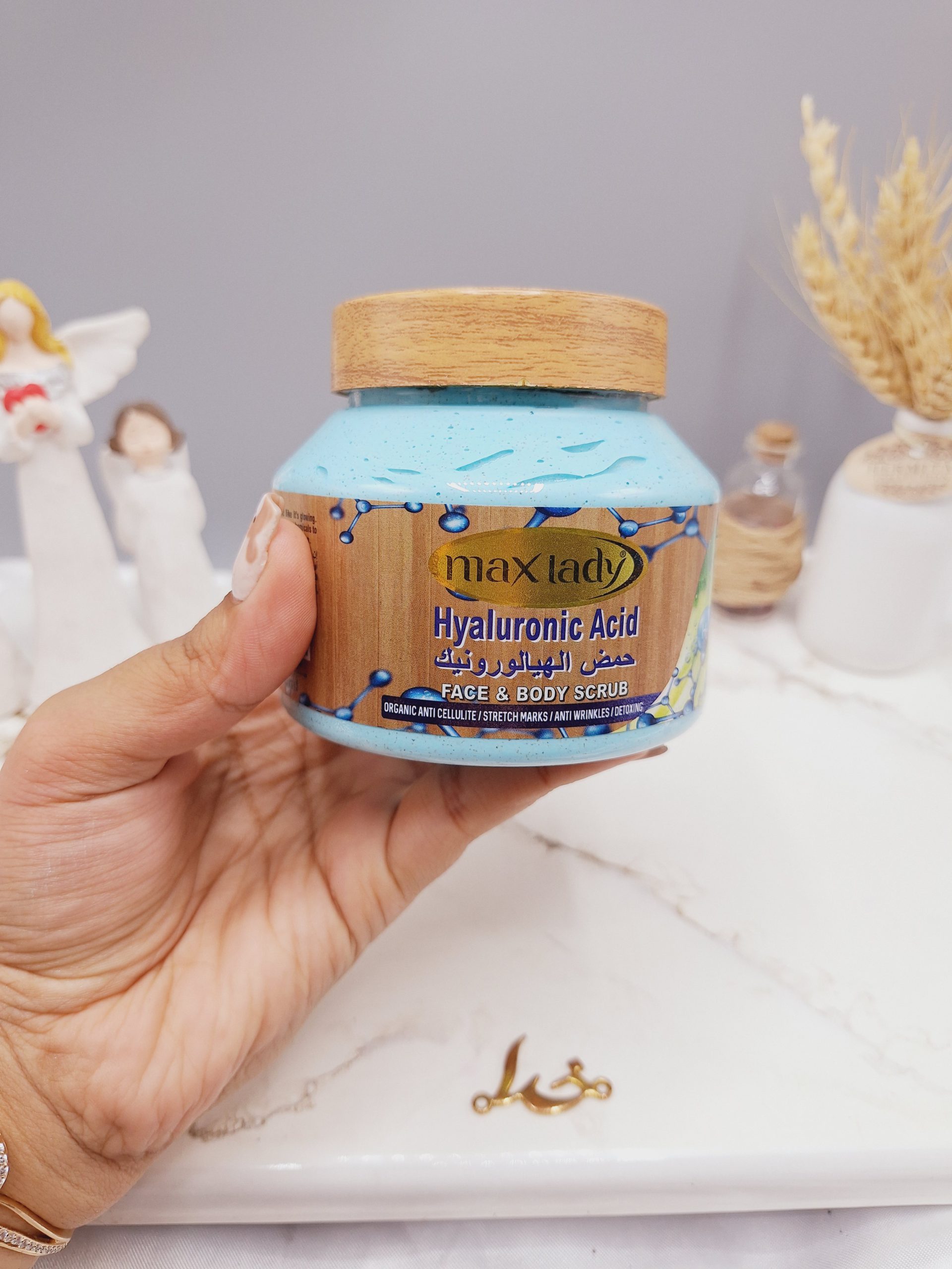 اسکراب کاسه ای شنی مدل هیالورونیک اسید برند max lady کد 0276