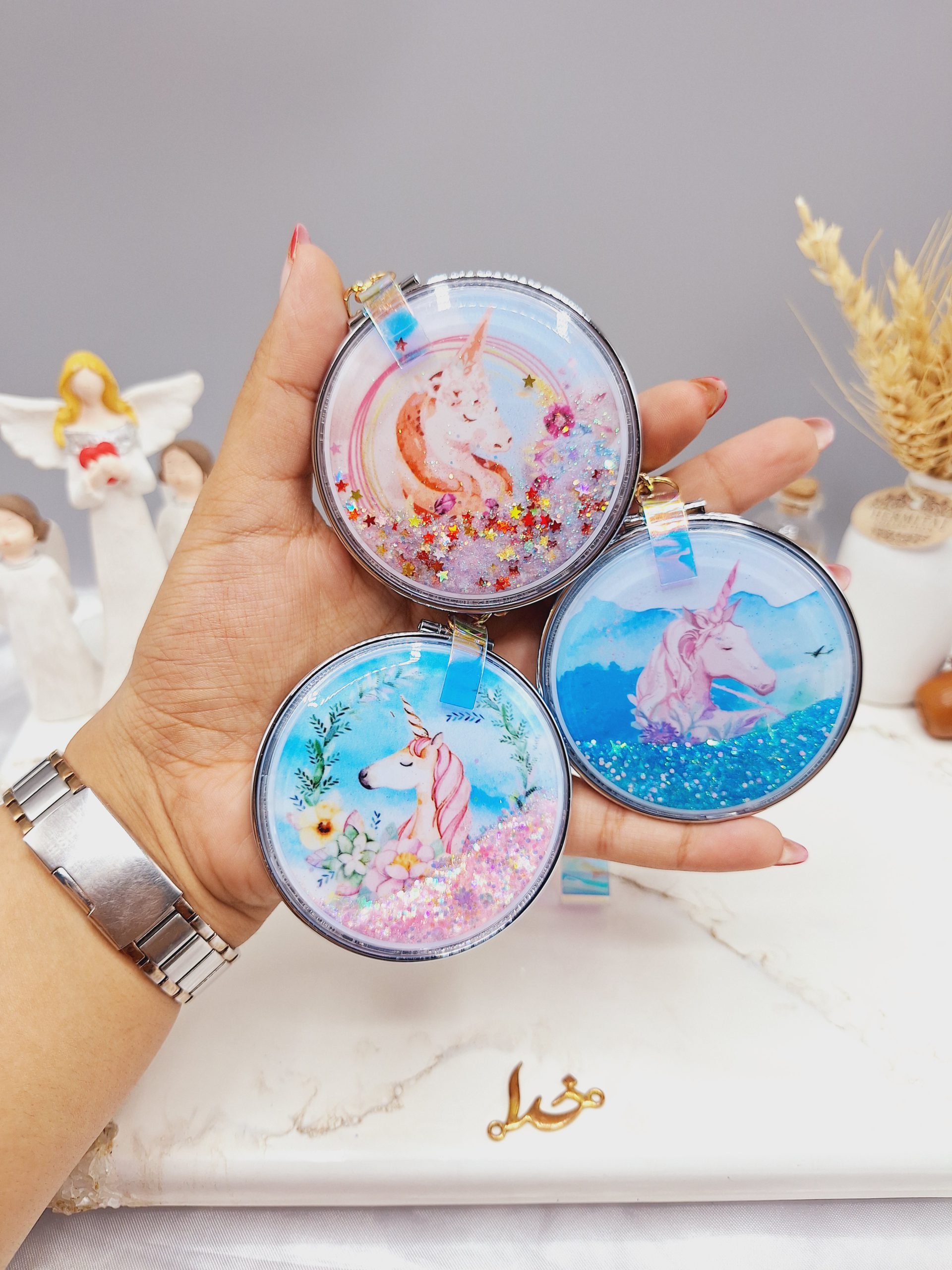 آینه شاین اکلیلی دایره ای طرح اسب تک شاخ به همراه آویز قفلی کد66007