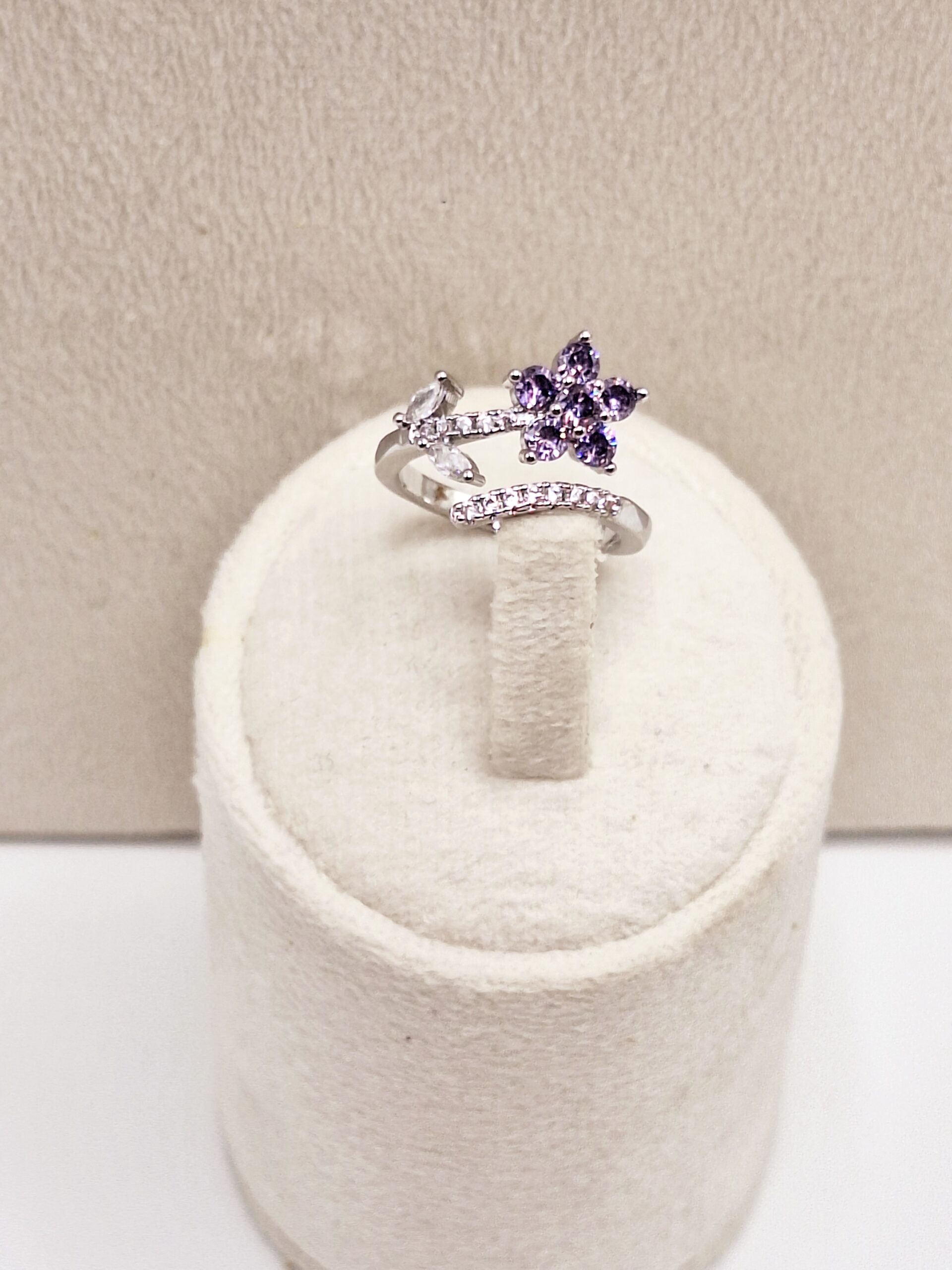 انگشتر جواهری طرح دسته گل بنفش فری سایز