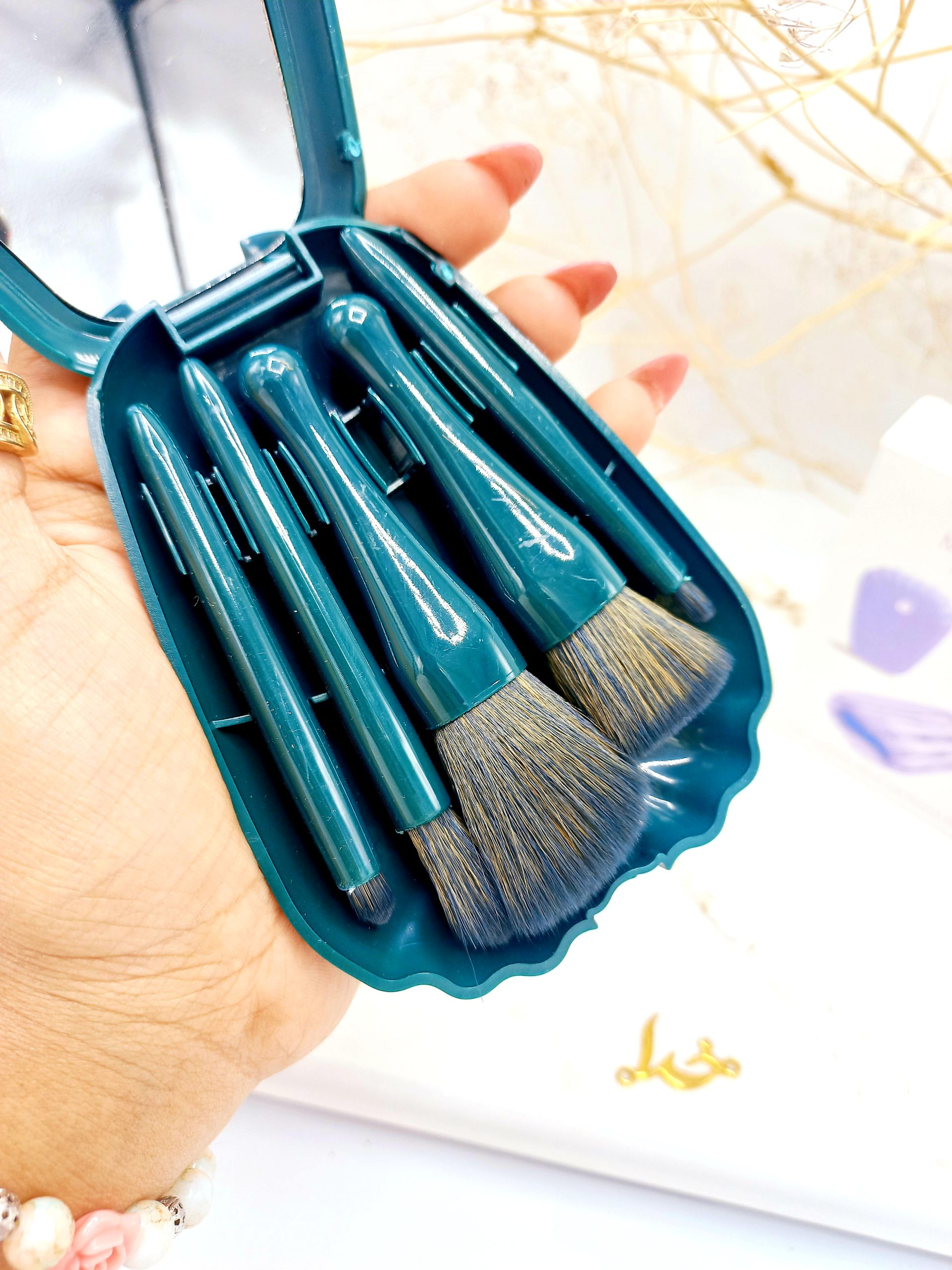 ست براش 5 تیکه باکس دار صدفی آینه دار  سبز