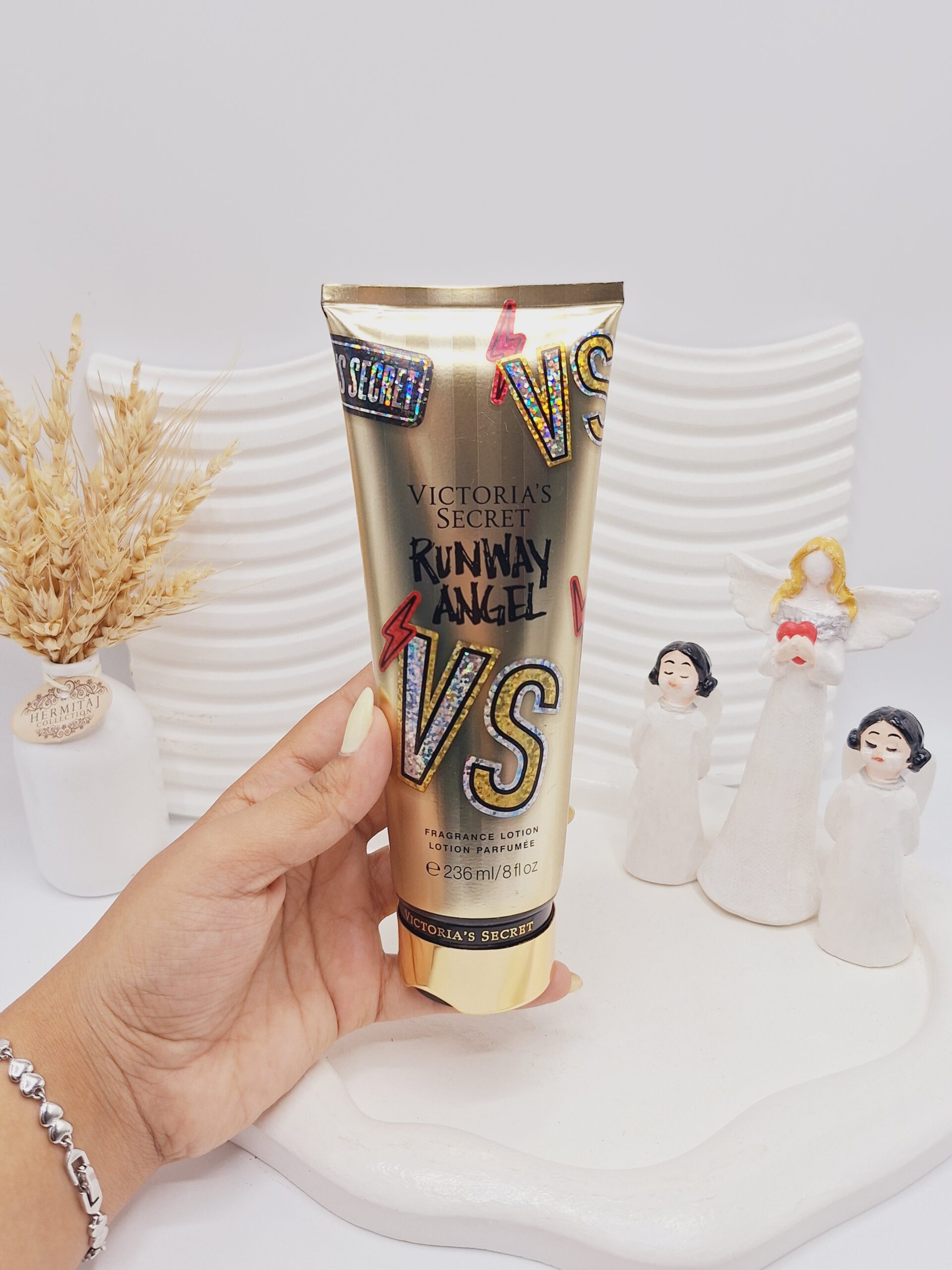 لوسیون بدن ویکتوریا سکرت مدل RUNWAY ANGEL حجم 237 میل کد 7347