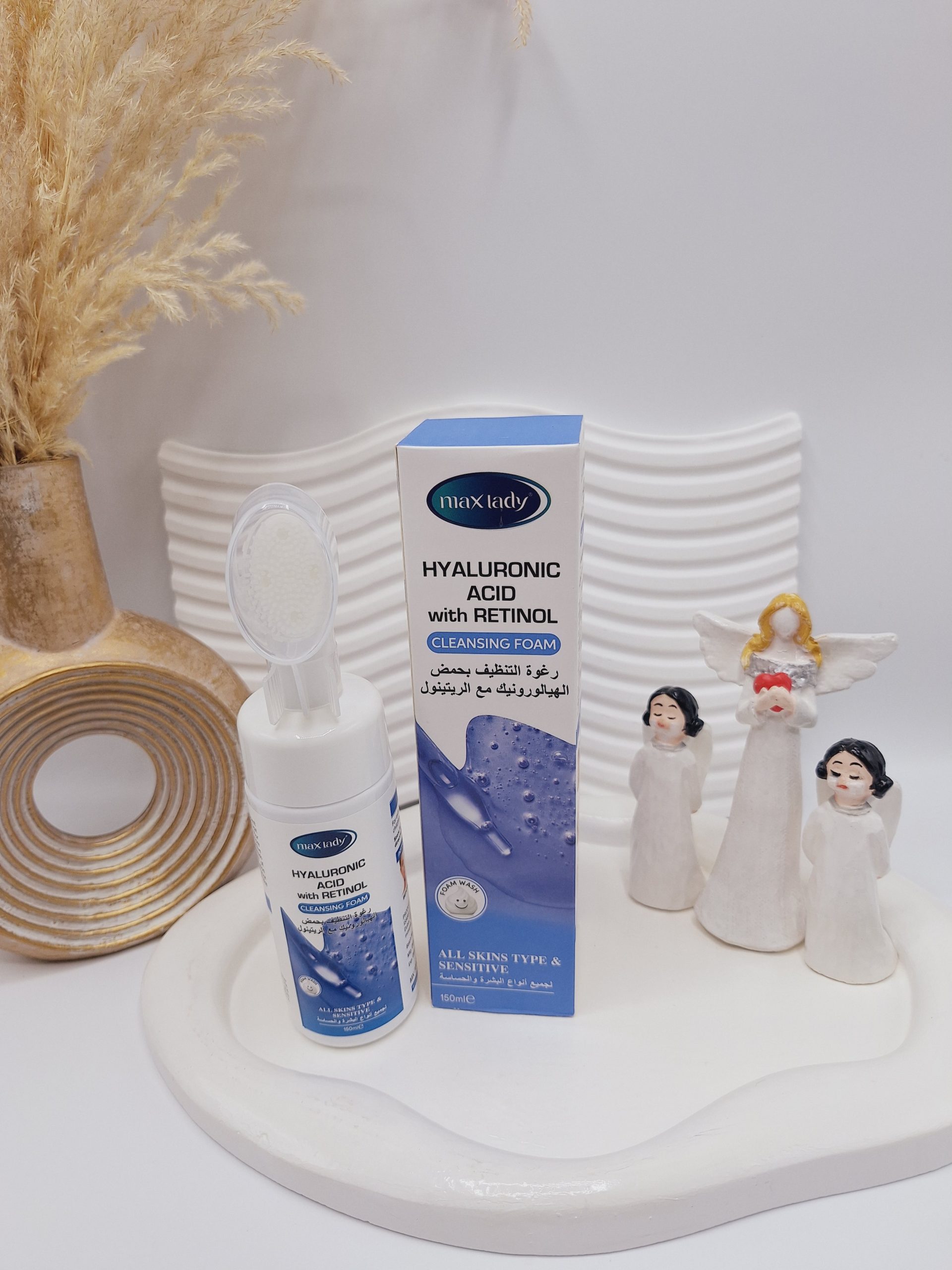 فوم پاک کننده براش دار هیالورونیک اسید حاوی رتینول برند مکس لیدی کد 9083