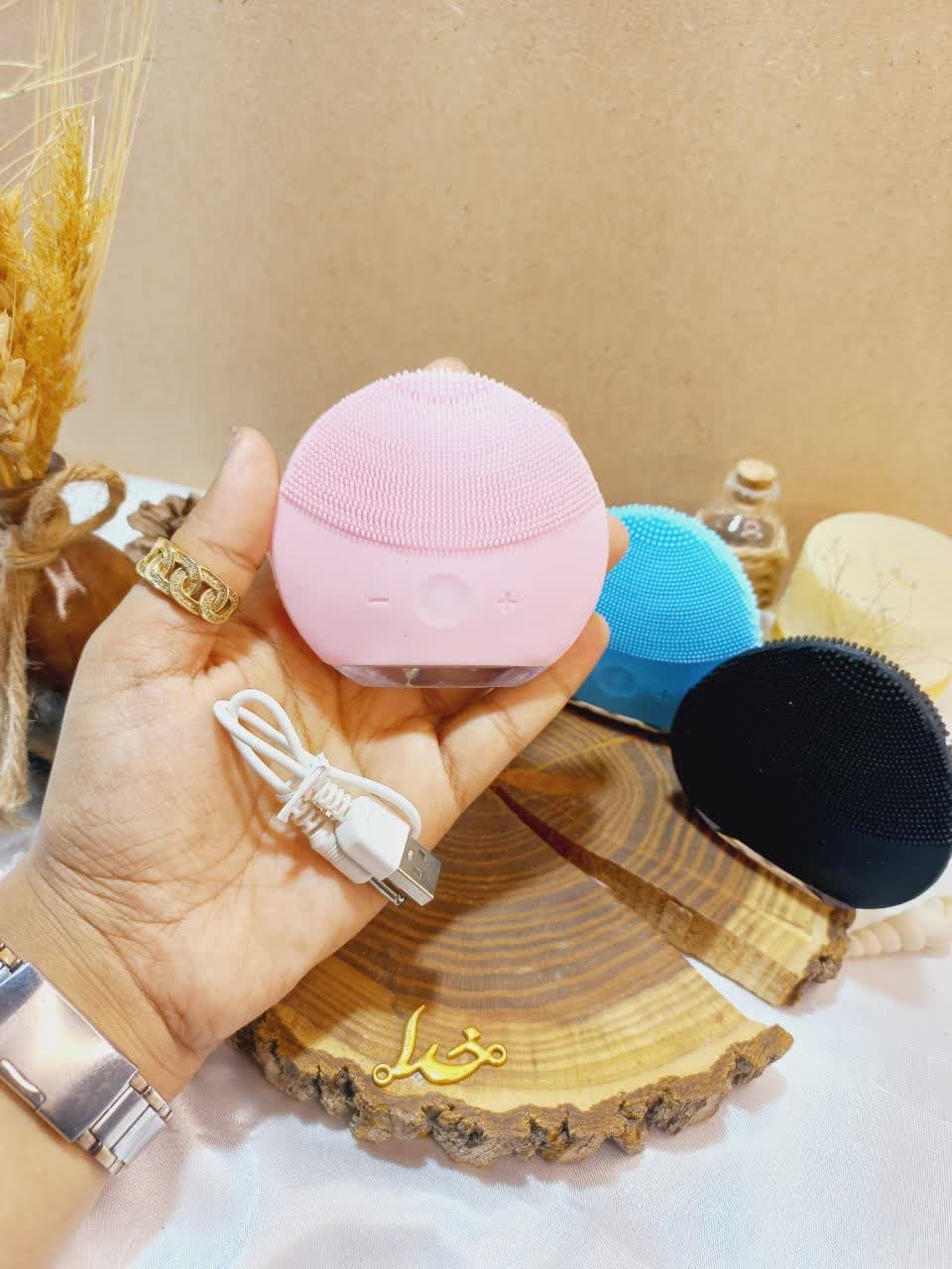 فیس براش سیلیکونی برقی فوراور مدل لینا مینی FOREVER LINA MINI