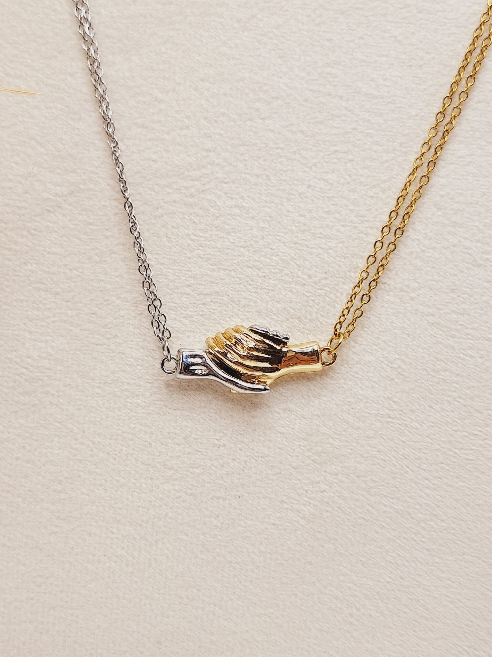 ست گردنبند مگنتی طرح دست