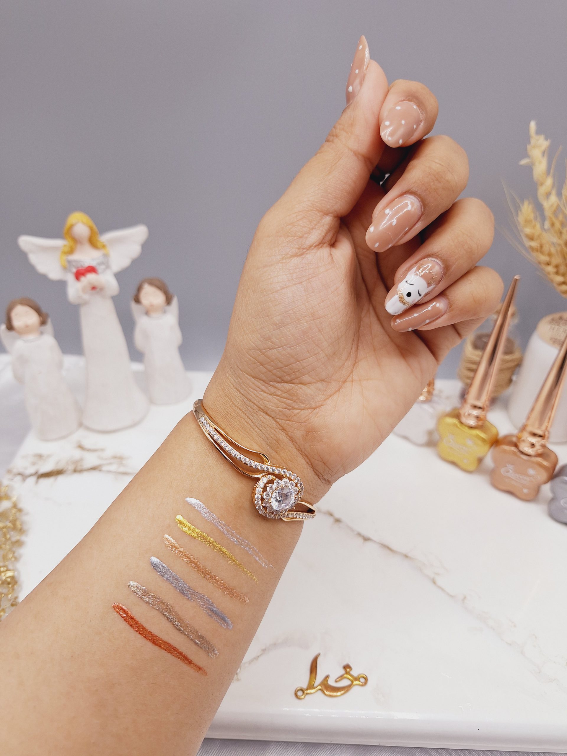 خط چشم رنگی مدل پروانه برند مینی کوئین Mini Queen کد CB9003_3