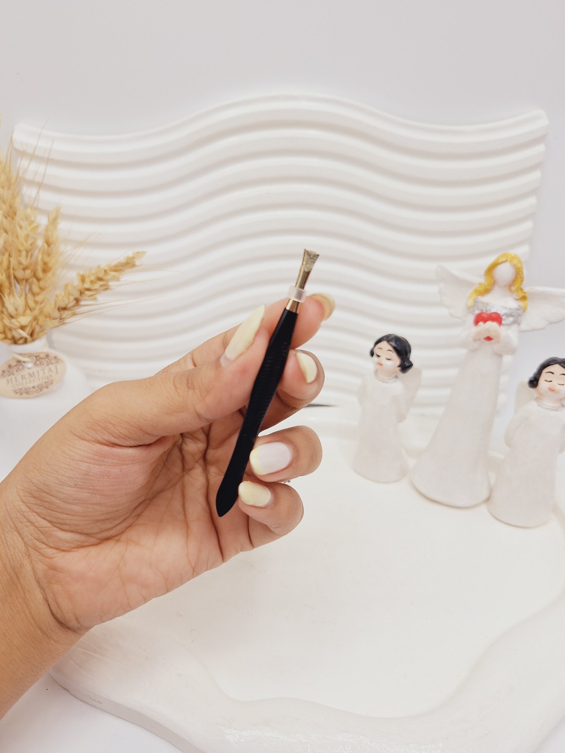 موچین زنانه دسته مشکی (کیف قرمز)