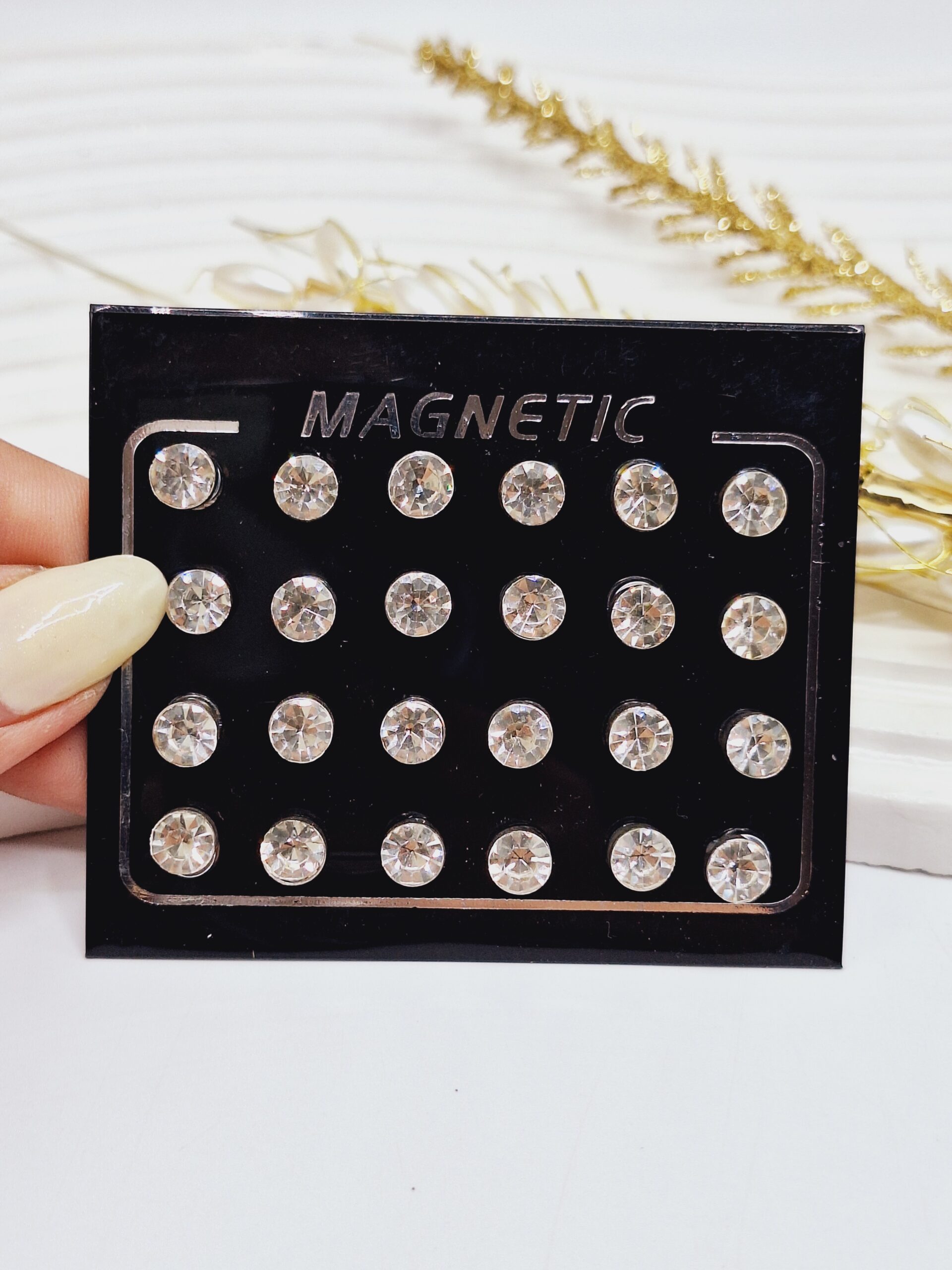 گوشواره مگنتی تک نگین بدون نیاز به سوراخ کردن گوش