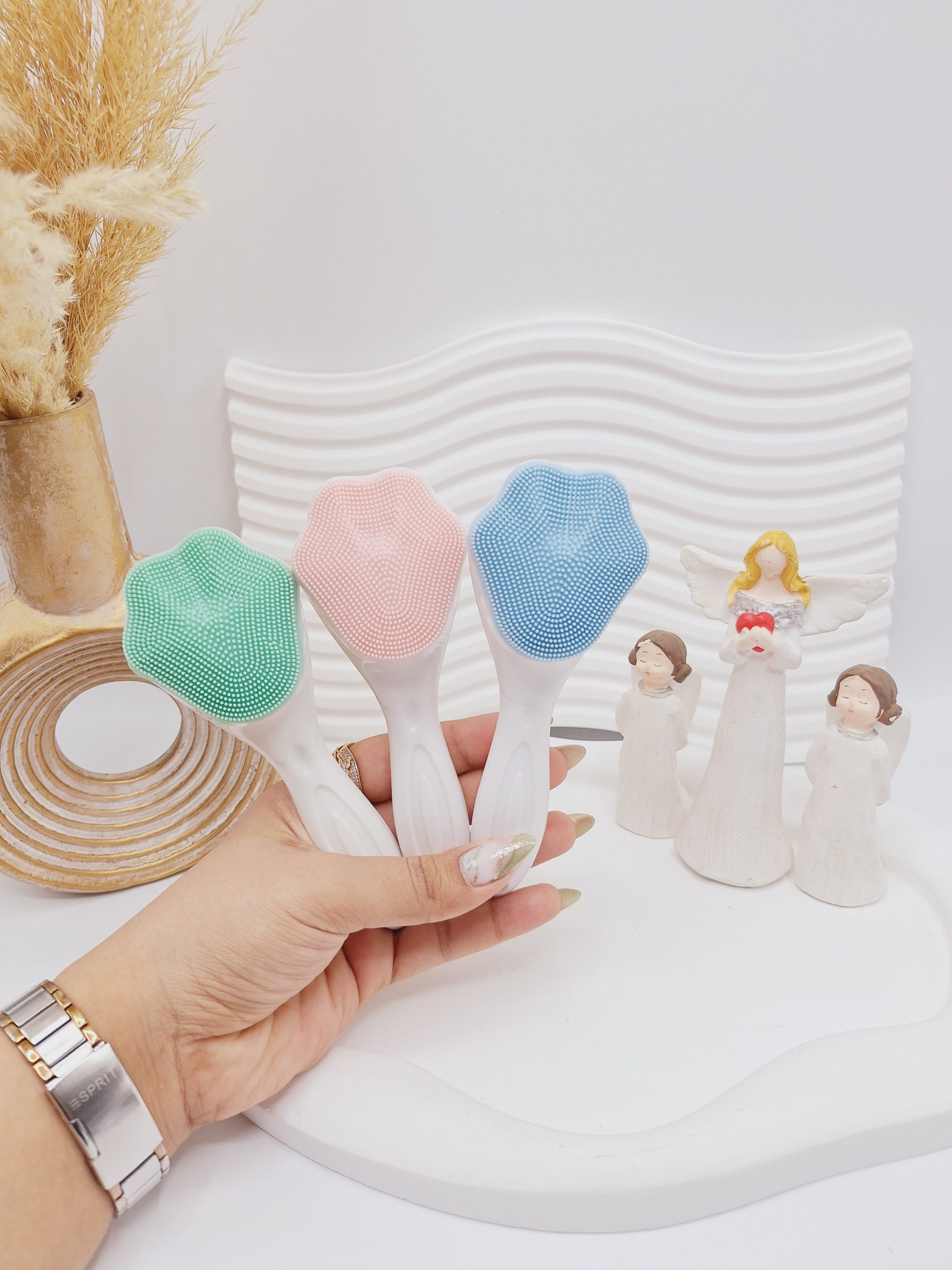 فیس براش دستی مدل پنجه گربه مناسب پاکسازی و شست و شوی عمیق پوست