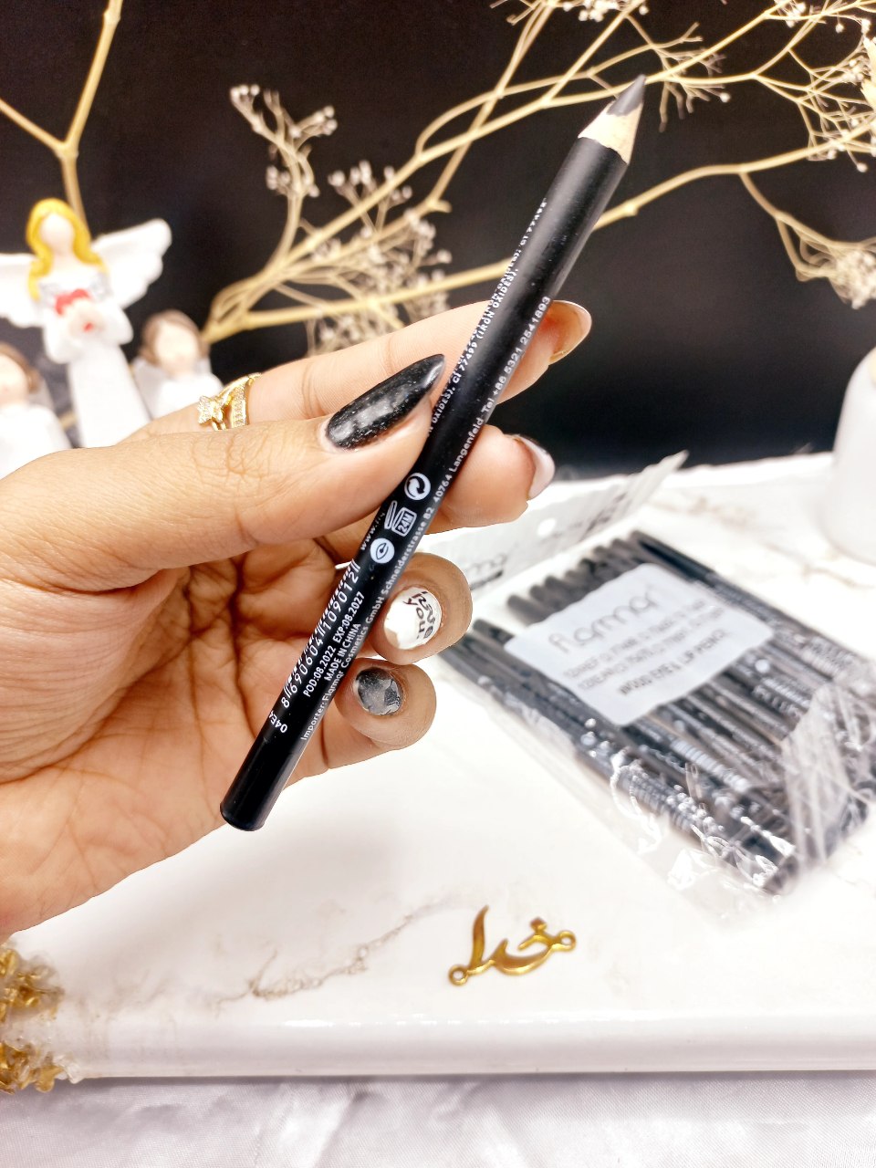 مداد چشم مشکی ضد آب فلورمار