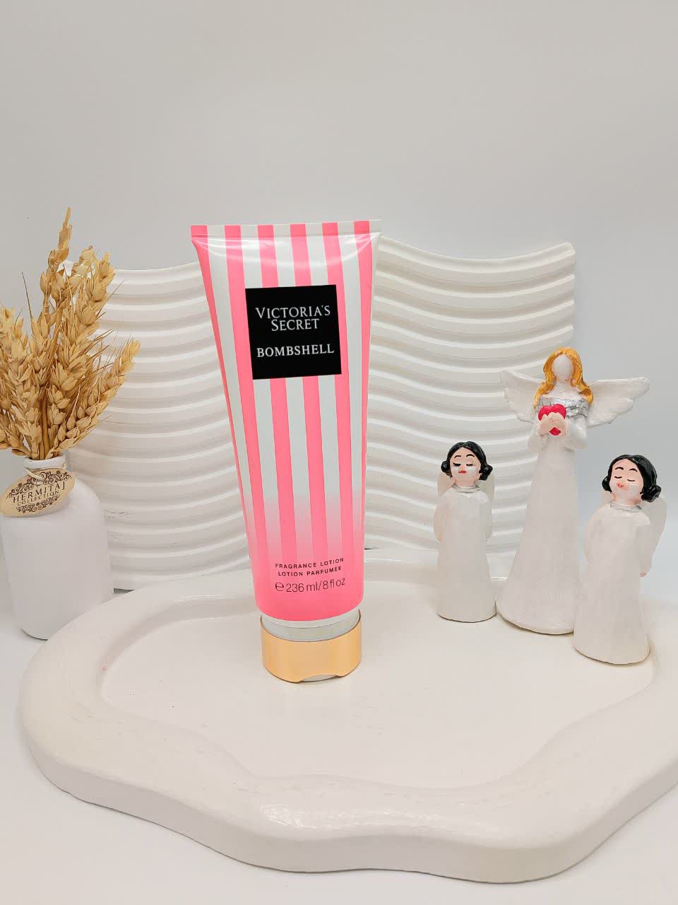 لوسیون بدن ویکتوریا سکرت مدل BOMBSHELL حجم 236 میل کد 6458