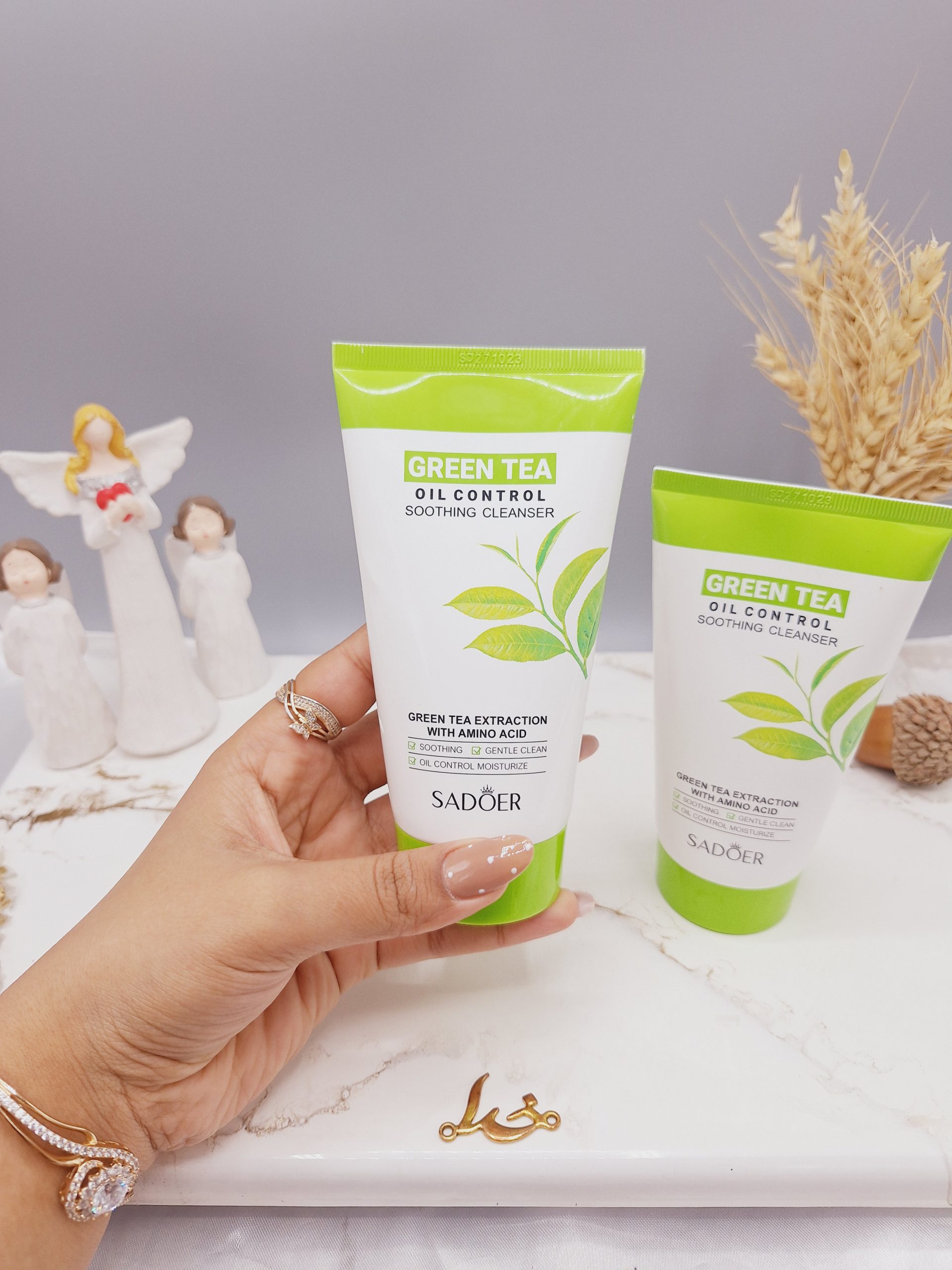 فوم شستشو صورت با عصاره چایی سبز برند سادور SADOER کد SD57263
