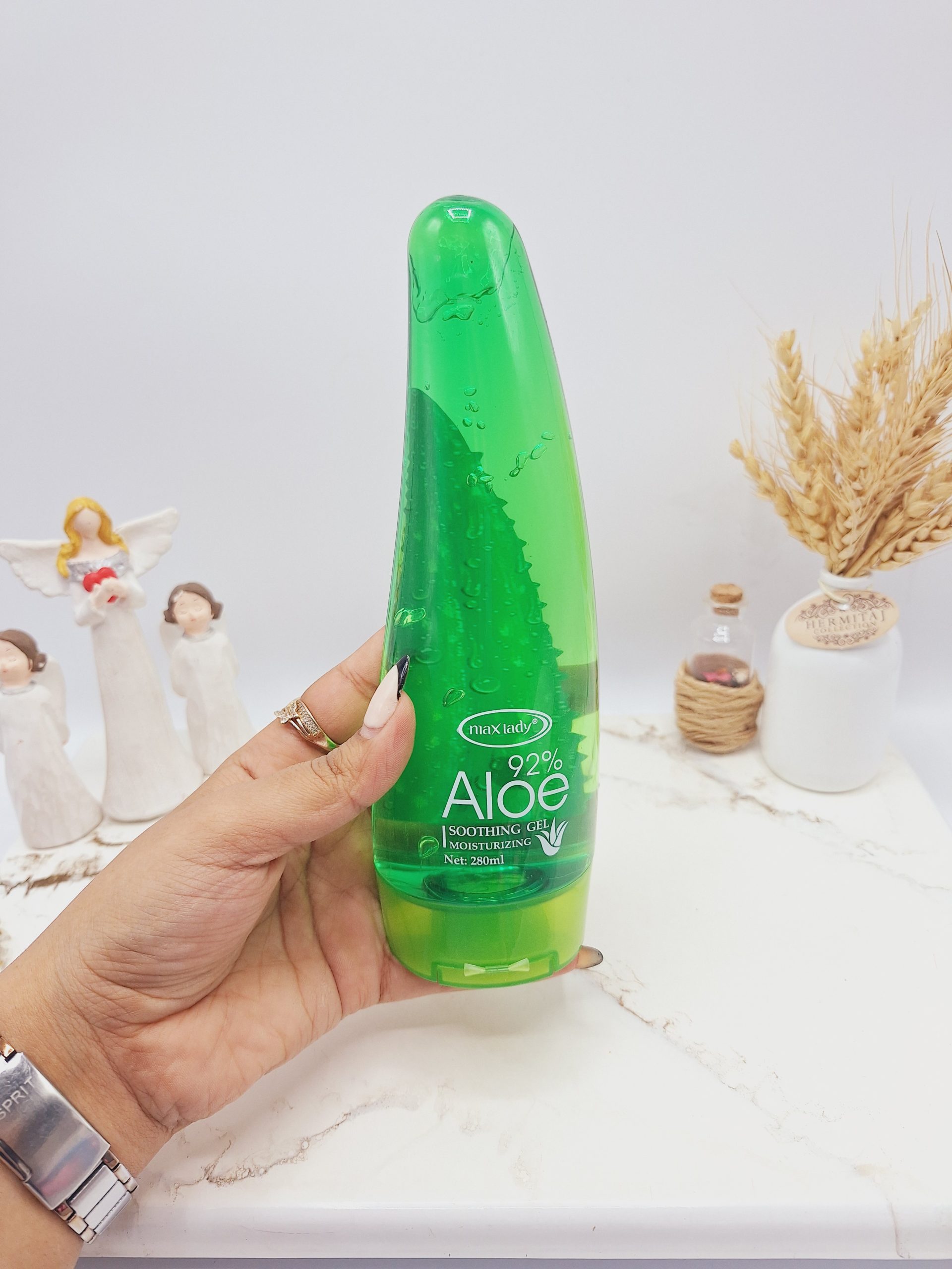 ژل آلوئه ورا 92 درصد حجم 280 میل برند max lady کد 2345