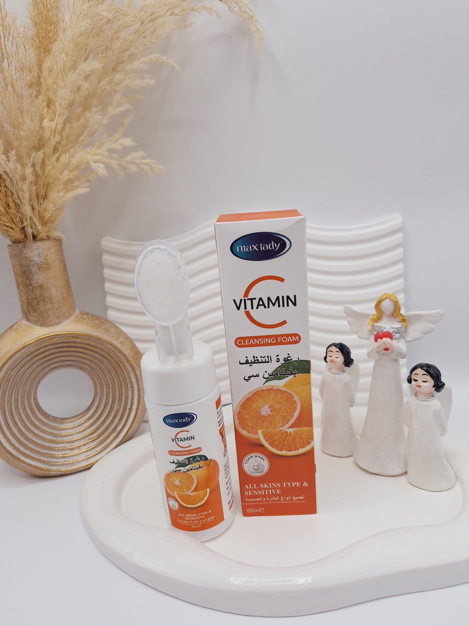 فوم پاک کننده براش دار ویتامین سی برند مکس لیدی کد 9045