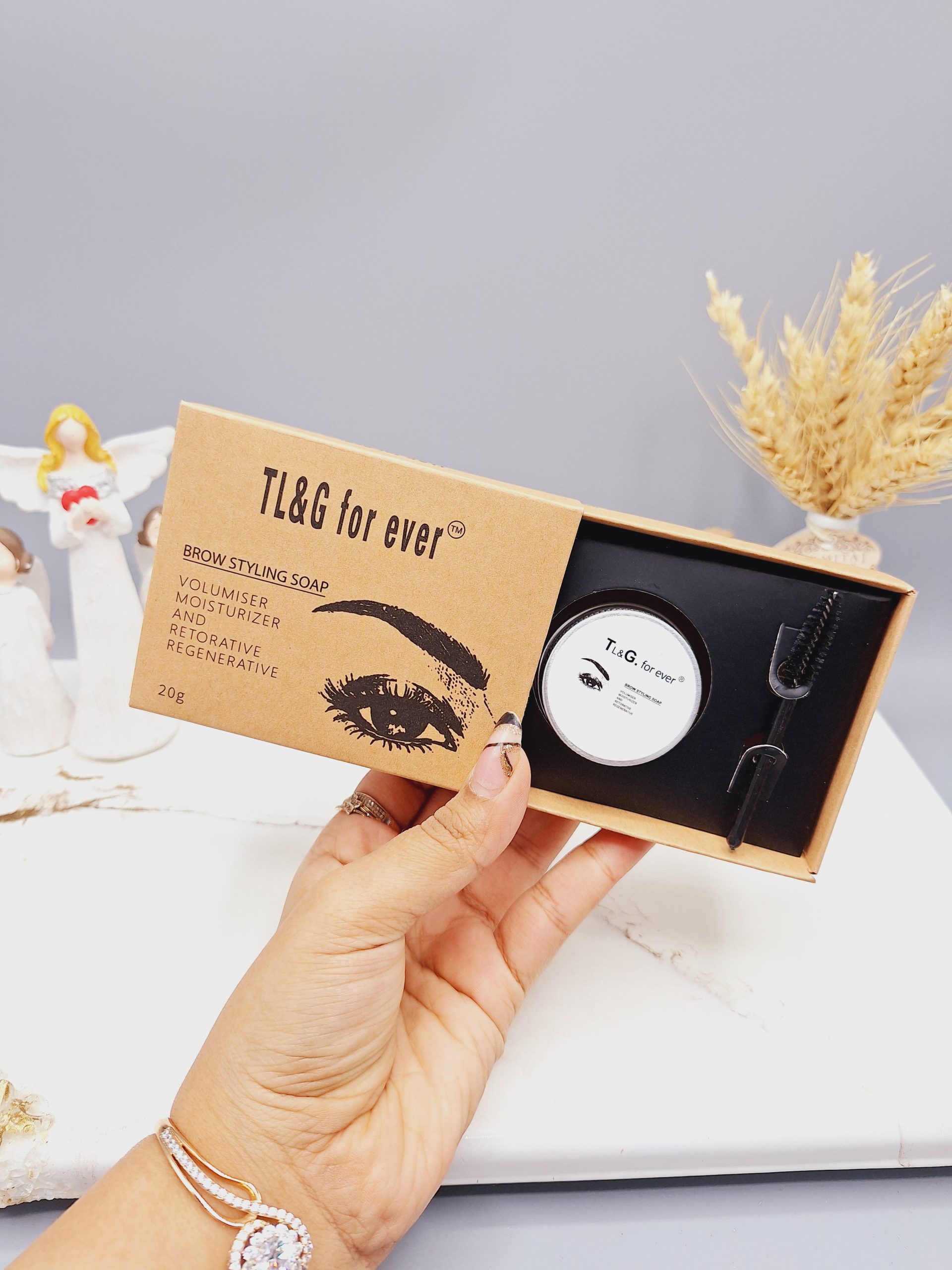 صابون حالت دهنده و ترمیم کننده ابرو برند for ever همراه با برس کد 2829