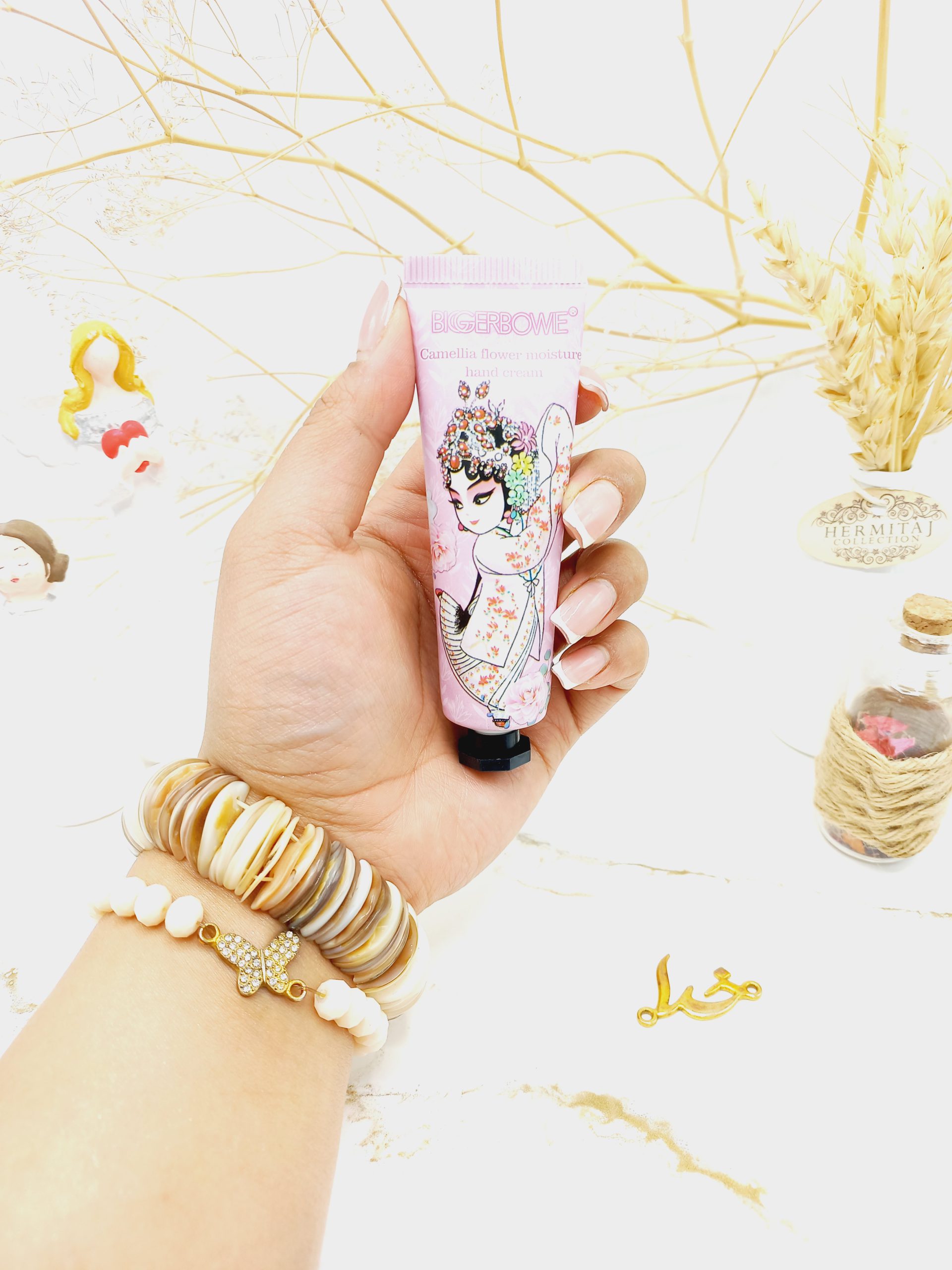 کرم دست مرطوب کننده و آبرسان طرح دختر BIGERBOWS‏ کد 606