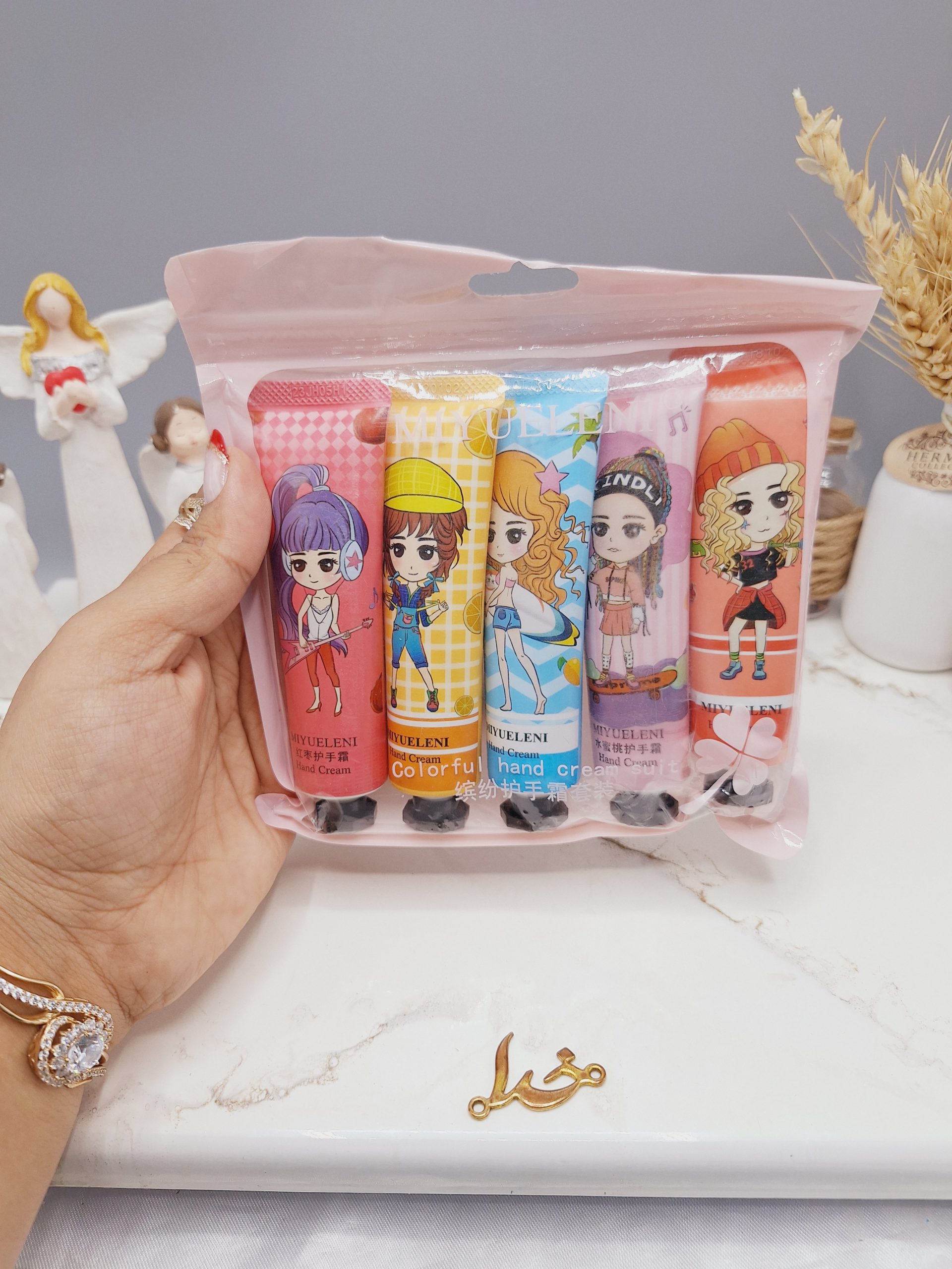 پک کرم دست دختران گوگولی ‏MIYUULENT‏