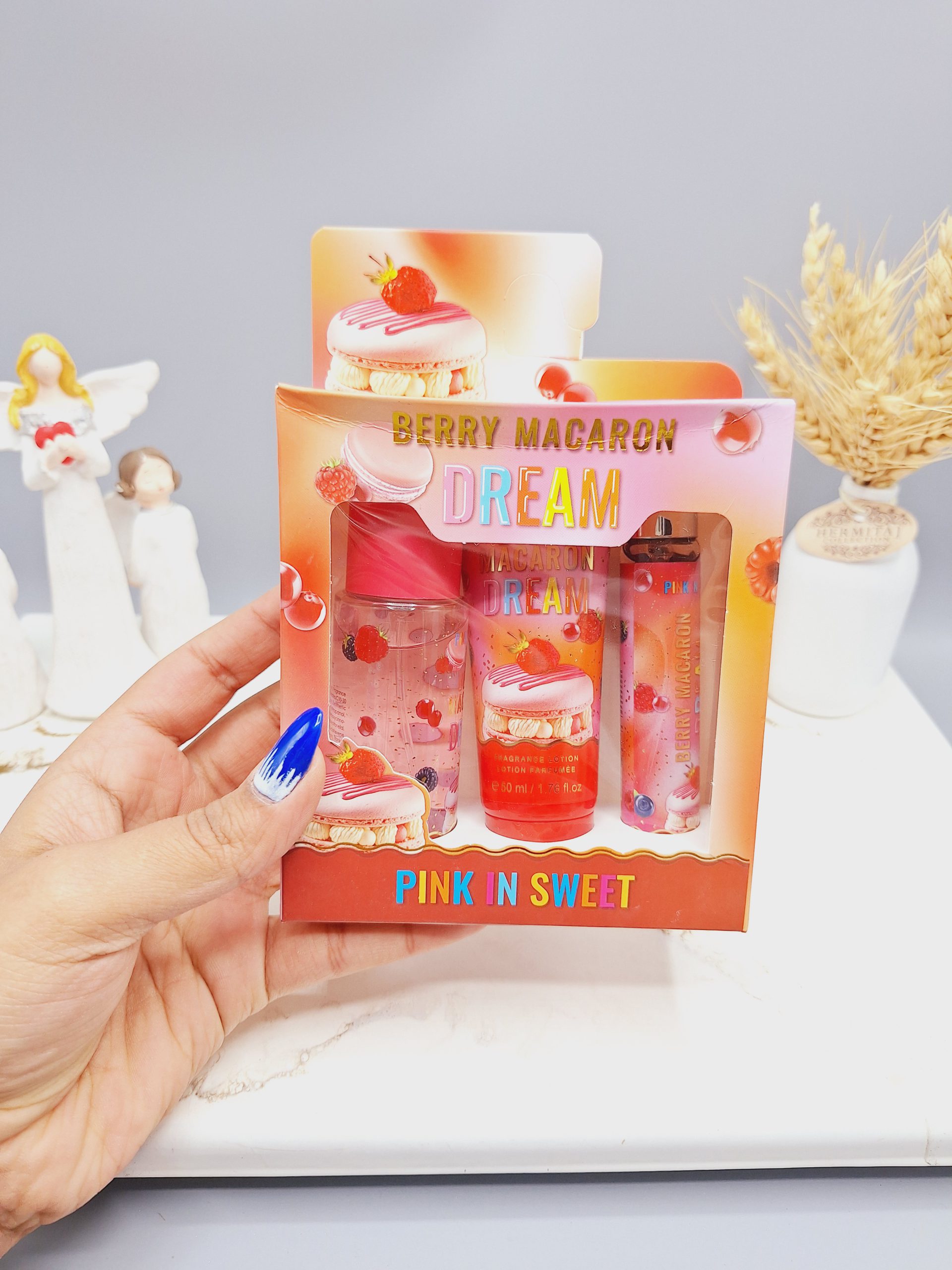 پک 3 تایی بادی اسپلش و لوسیون و عطر قلمی فوق العاده خوشبو و ماندگار برند پینک این سویت کد 3275