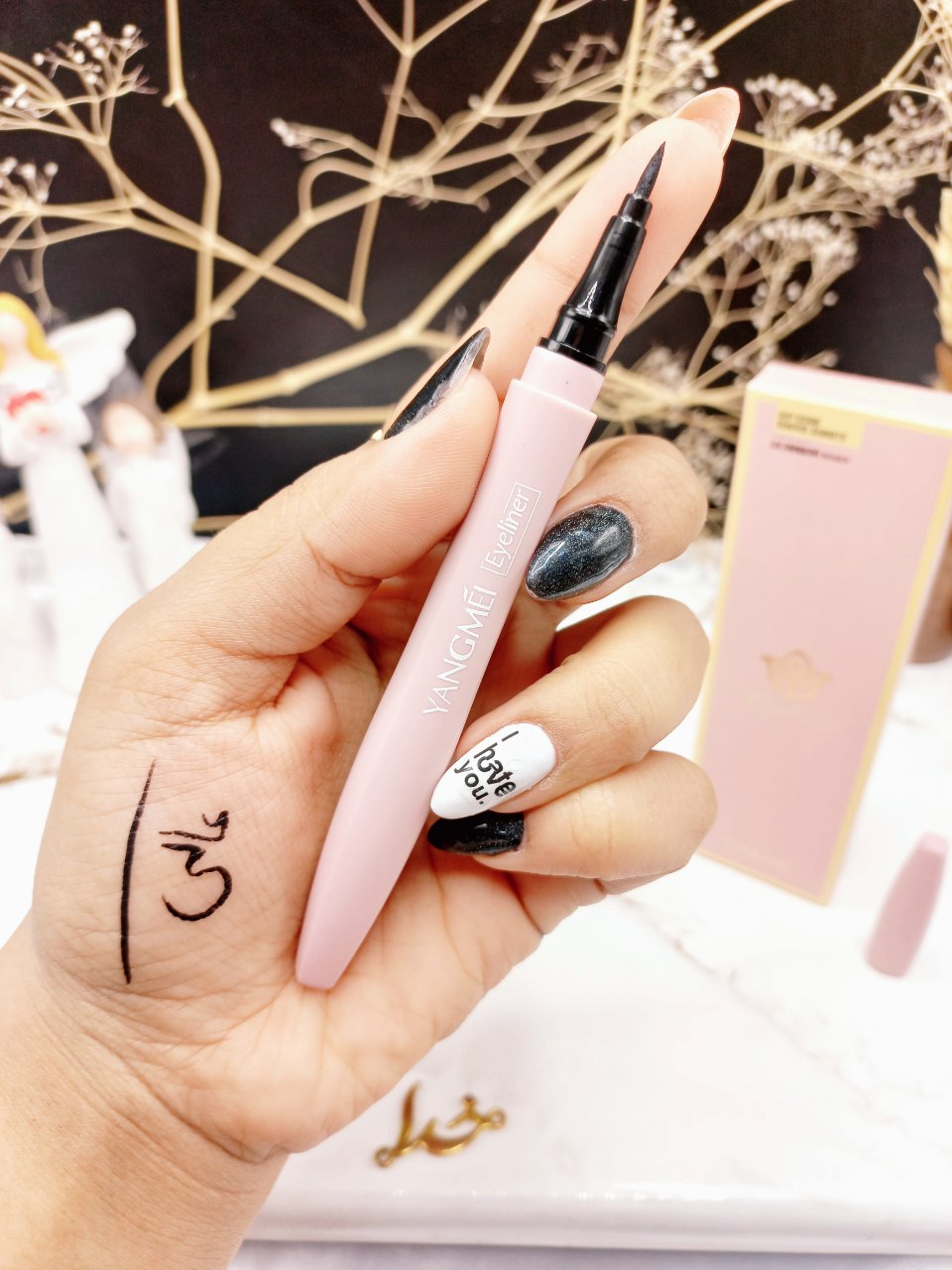 خط چشم مشکی ماژیکی یانگمی YANGMEI کد YM9055