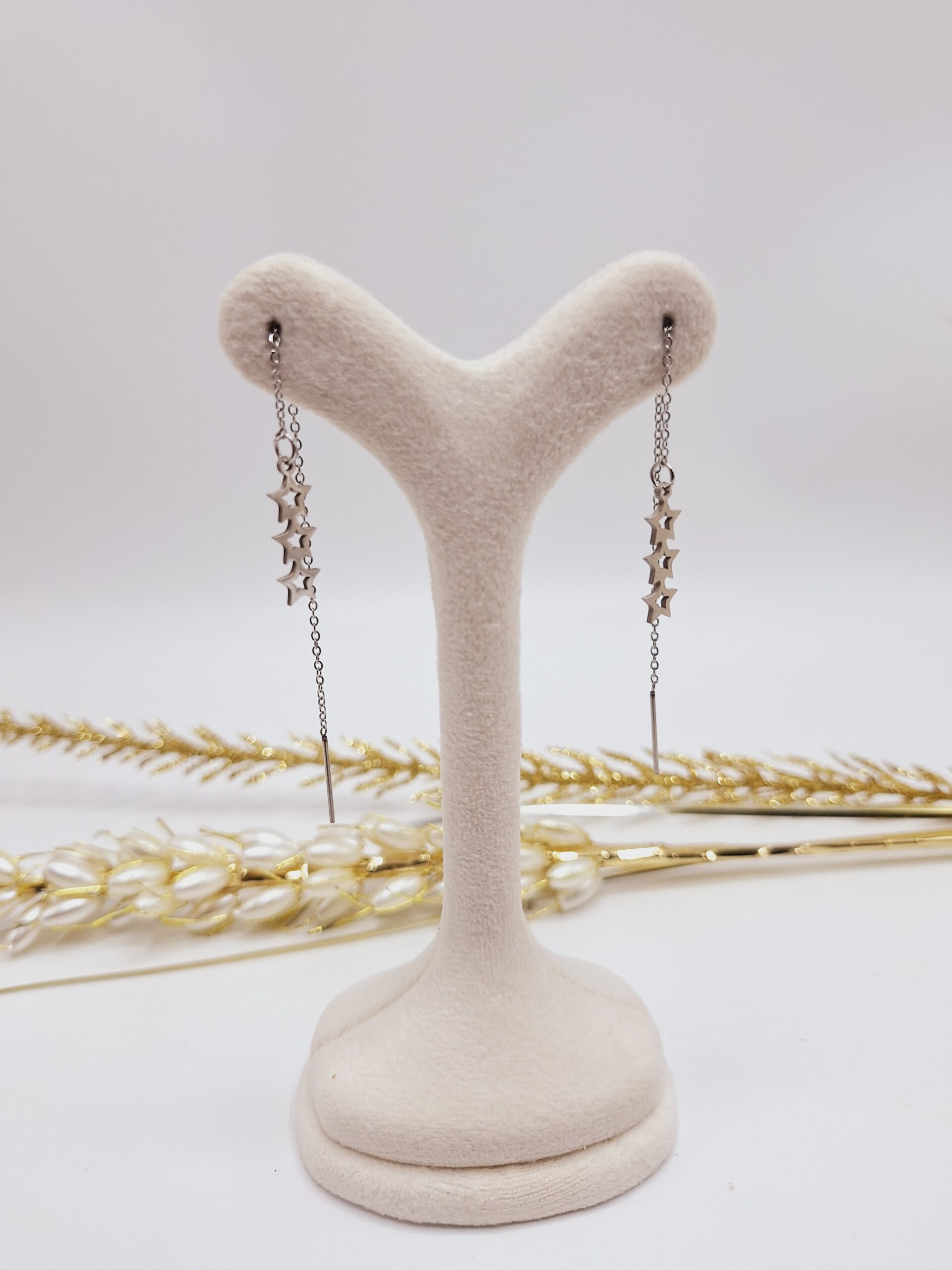 گوشواره بخیه ای طرح آویز ستاره