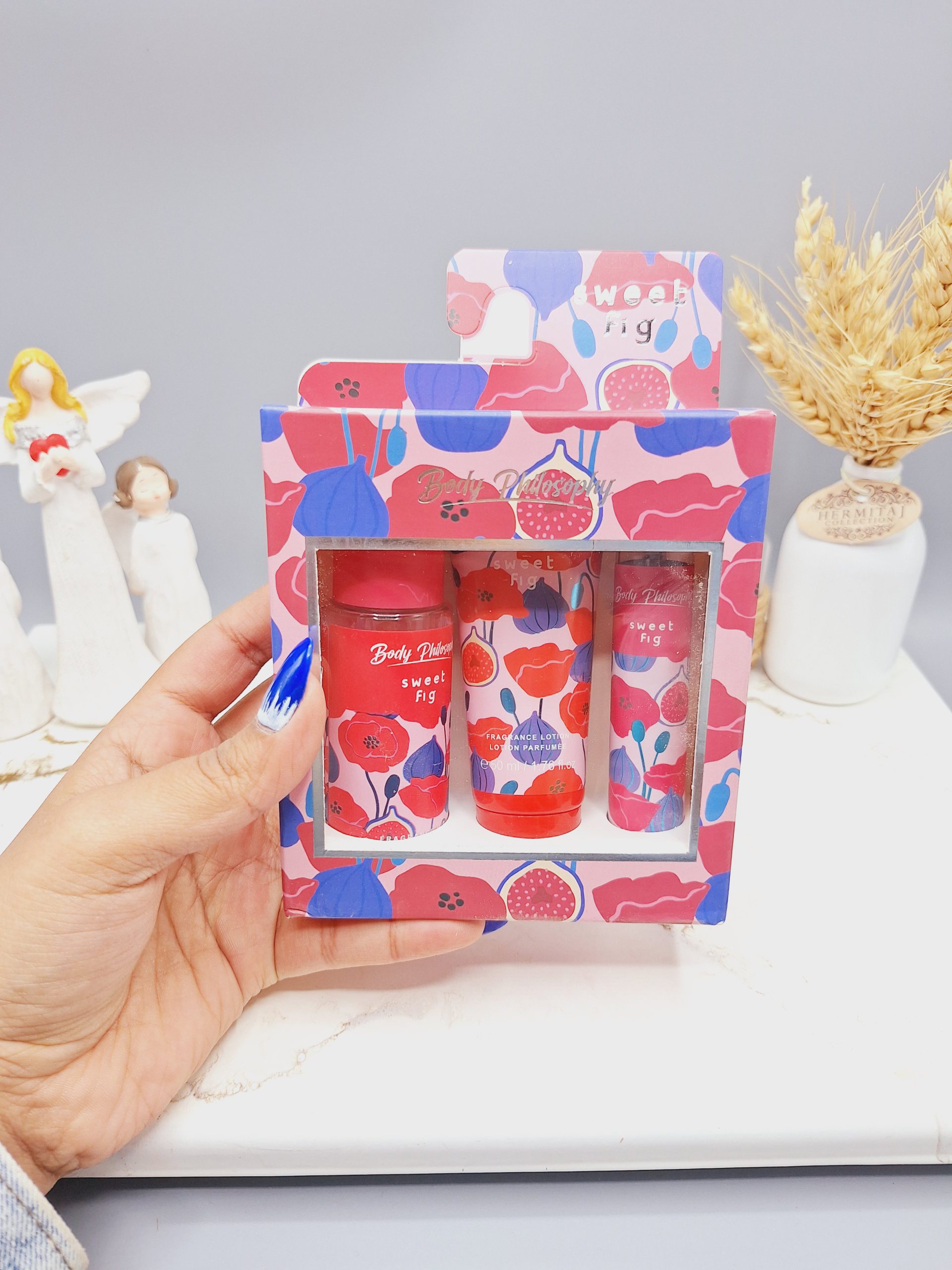 پک 3 تایی بادی اسپلش و لوسیون و عطر قلمی فوق العاده خوشبو و ماندگار برند پینک این سویت کد 2780