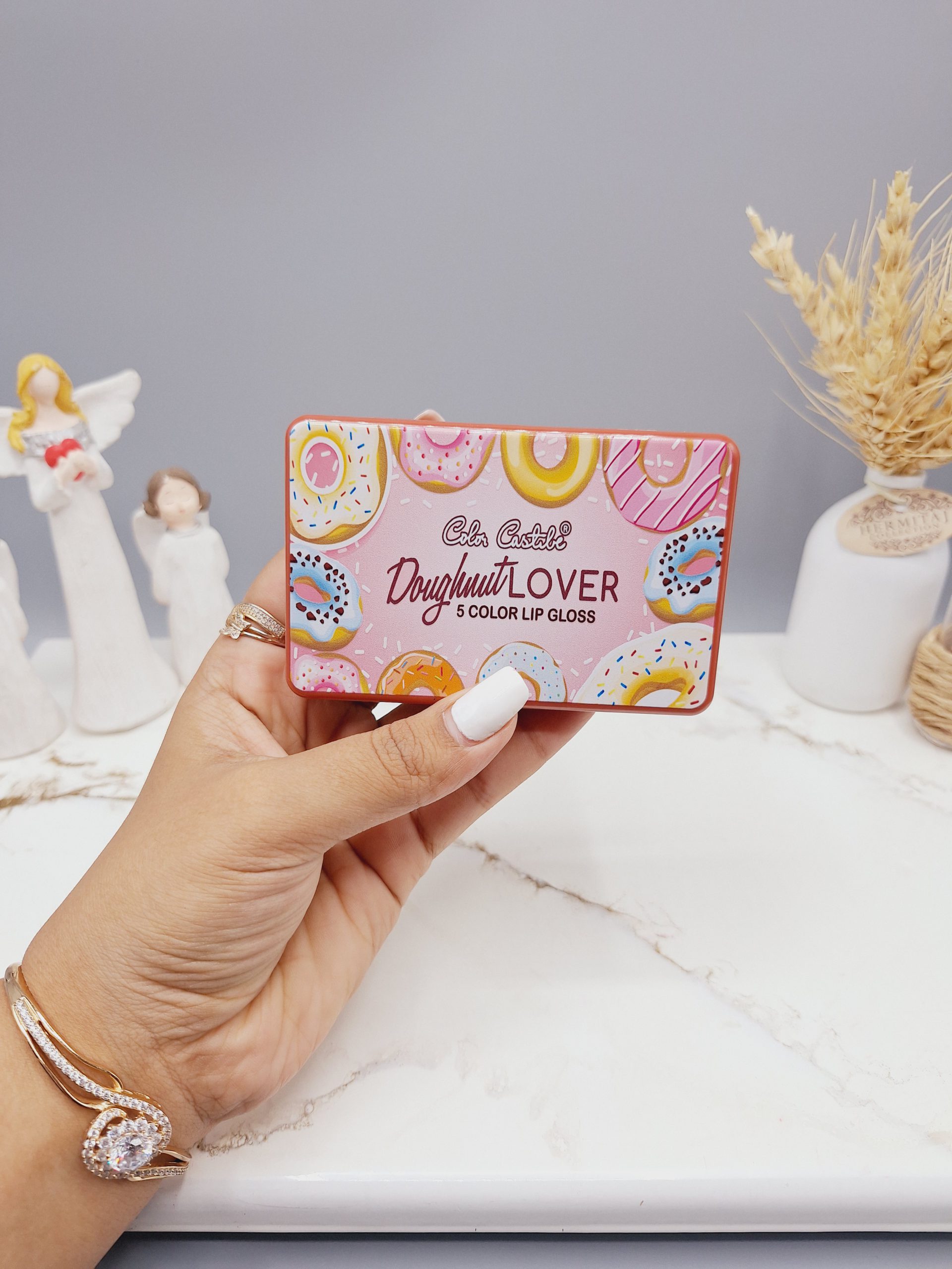 پالت رژ مایع 5 تایی طرح دونات برند  ‏LOVER‏ کد 2664