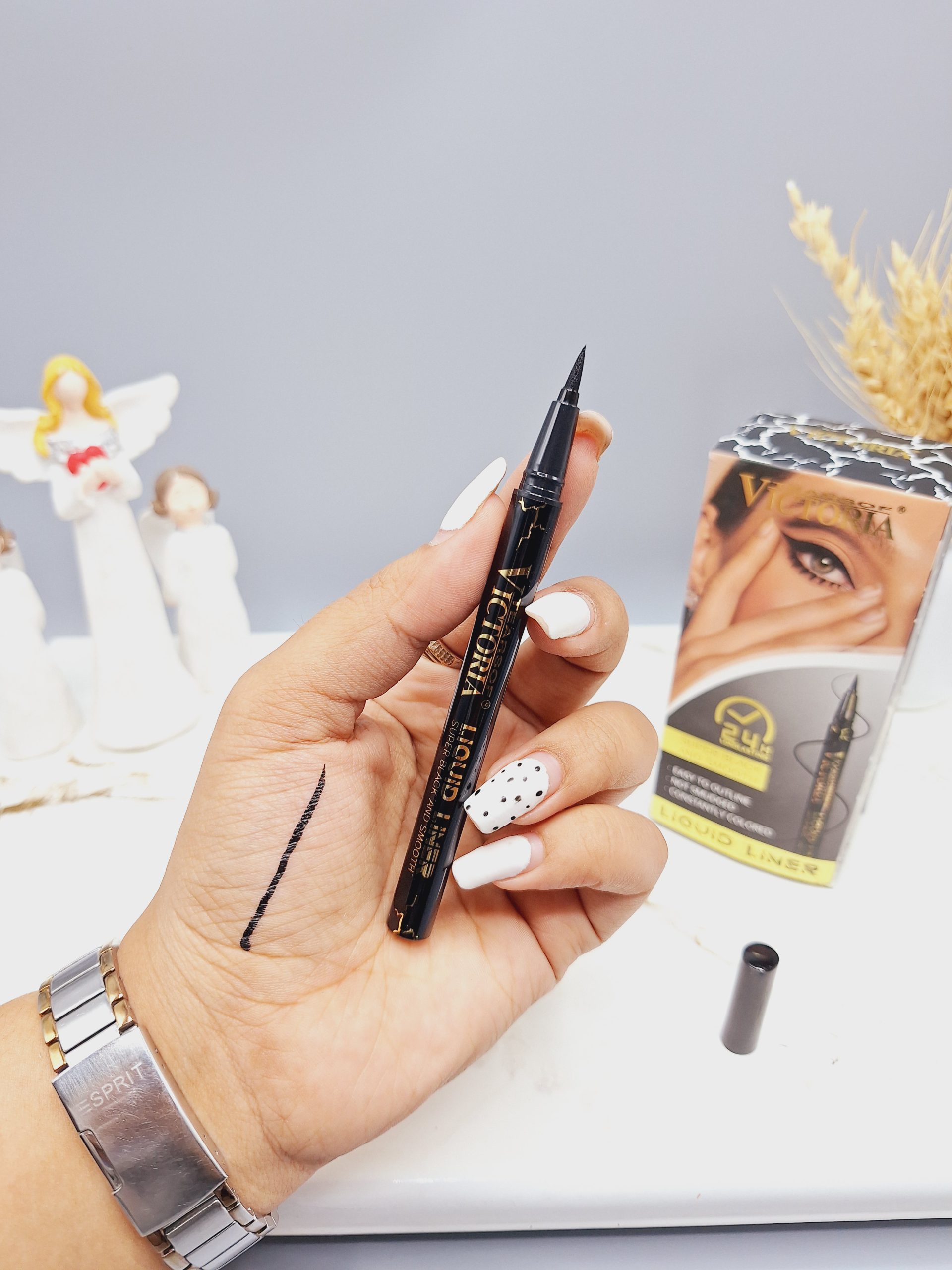 خط چشم ویکتوریا با کیفیت کد 1208