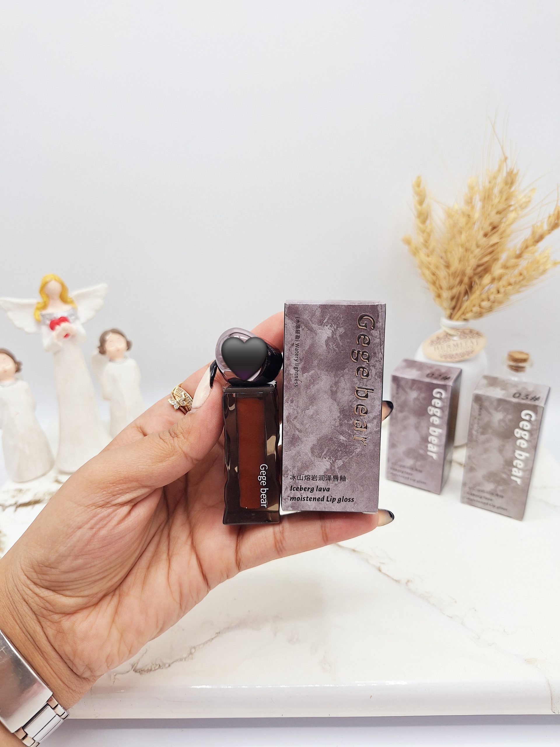 لیپ گلاس خیس پرطرفدار برند Gege beae کد 1663(کارتون طوسی)